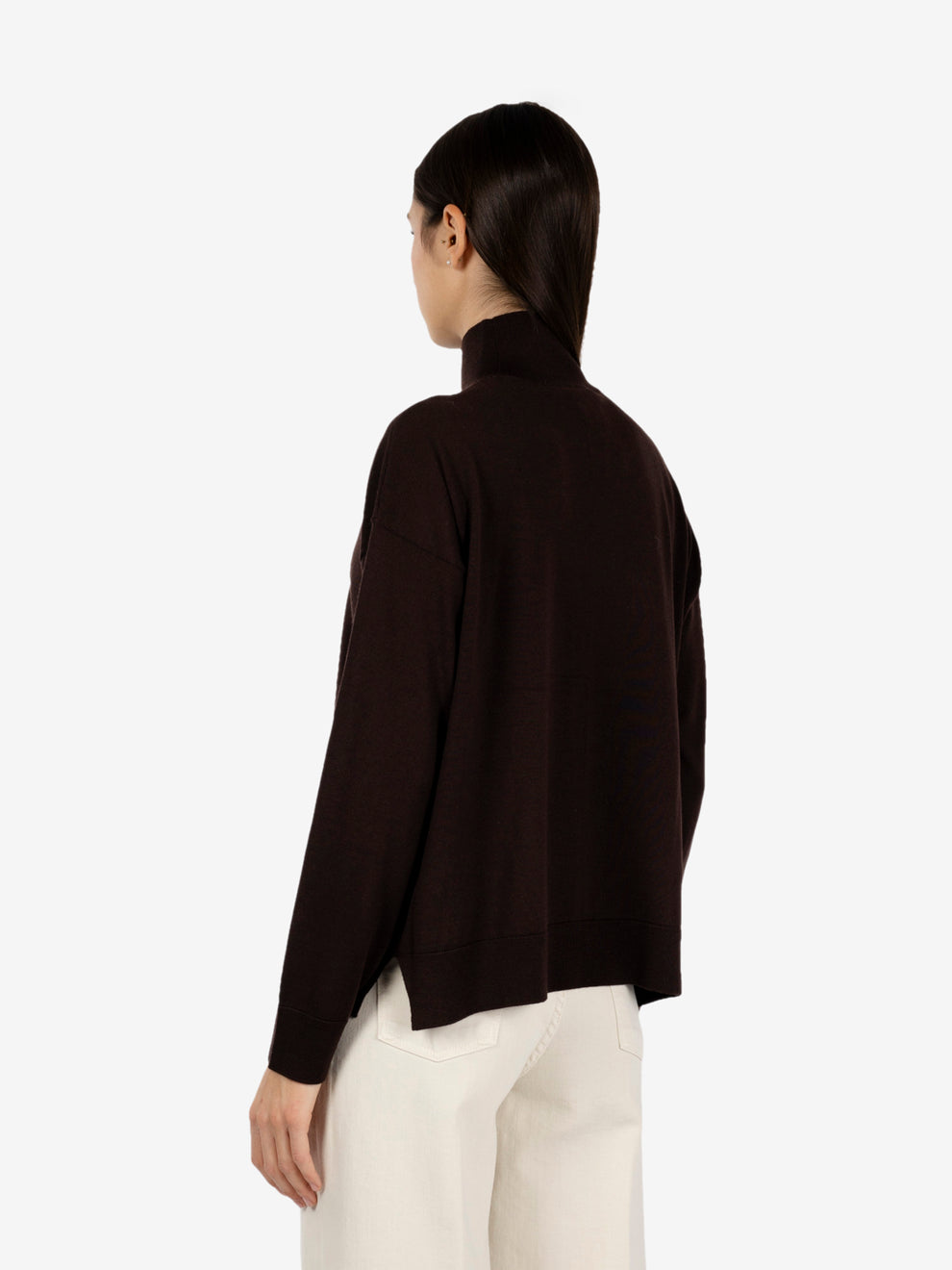 Maglione in lana collo alto fondente