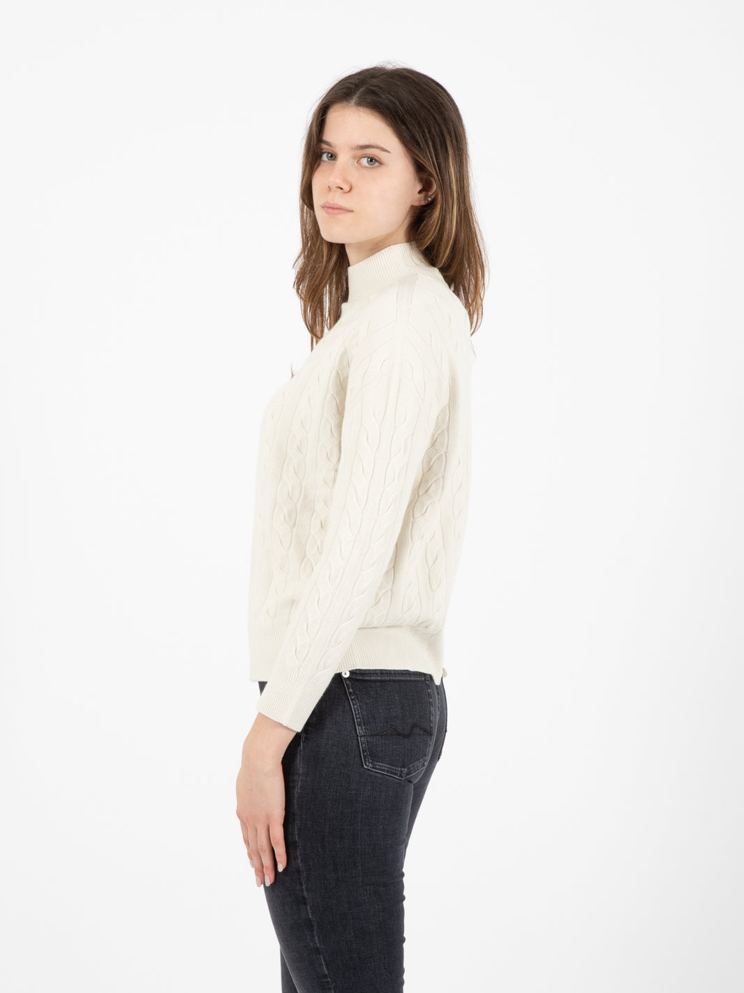 Maglione lupetto a trecce panna