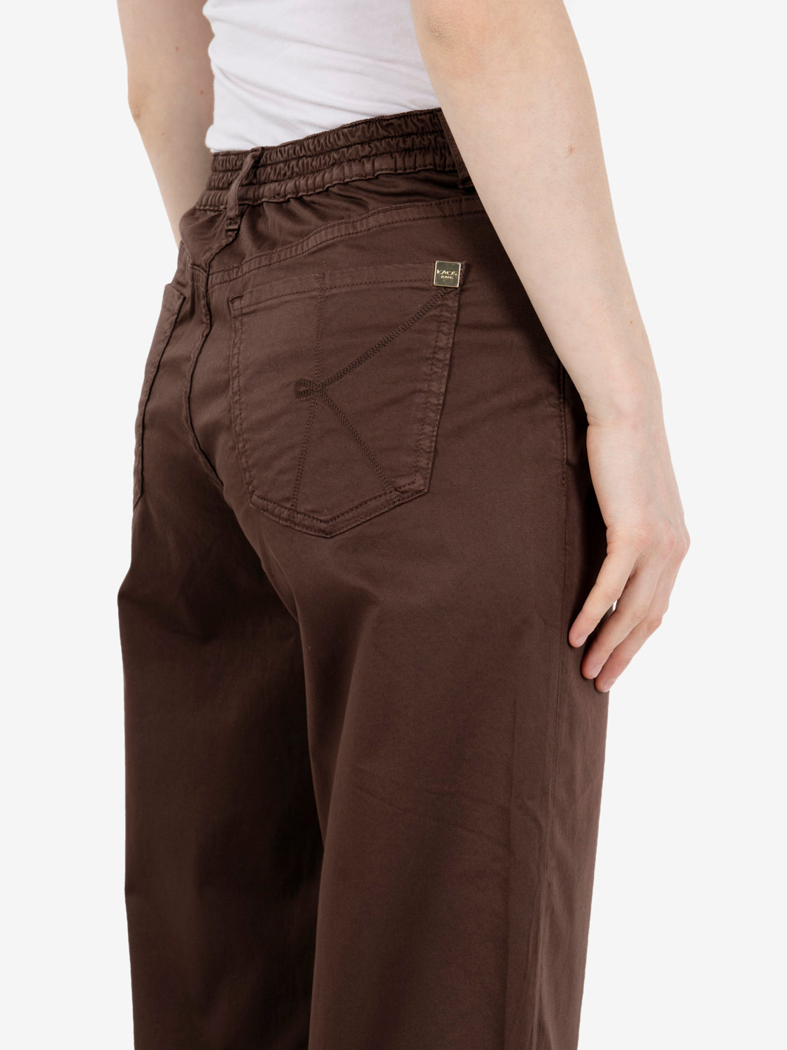 Carrot fit coffee trousers