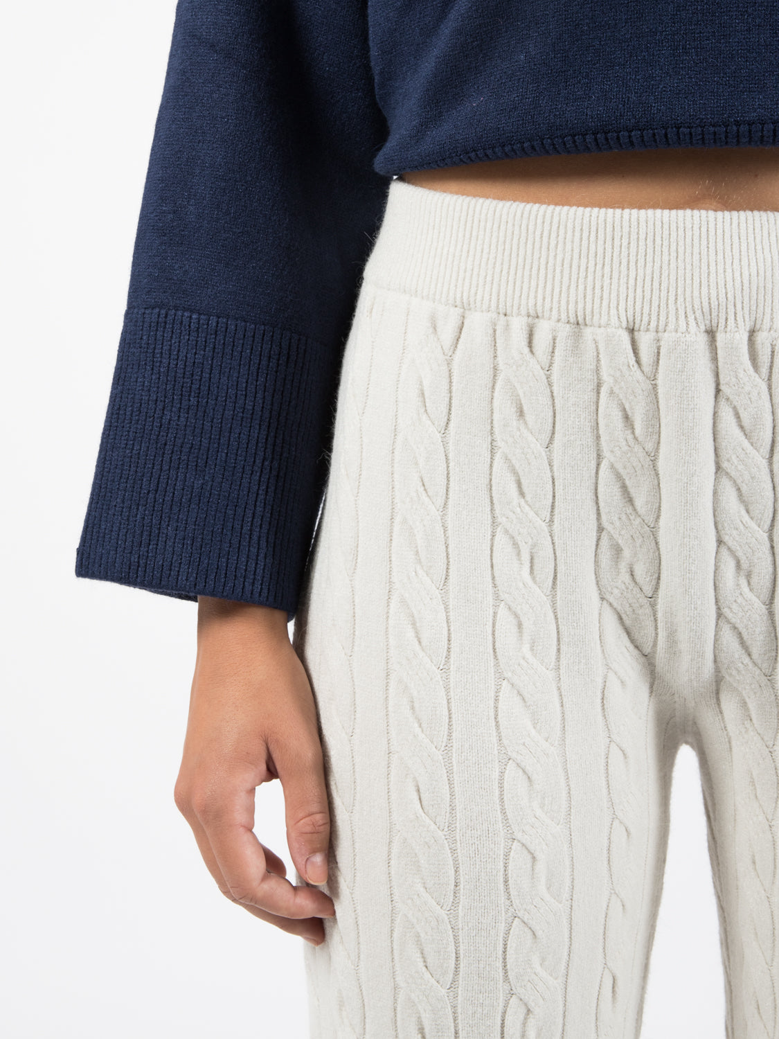Pantaloni in maglia panna