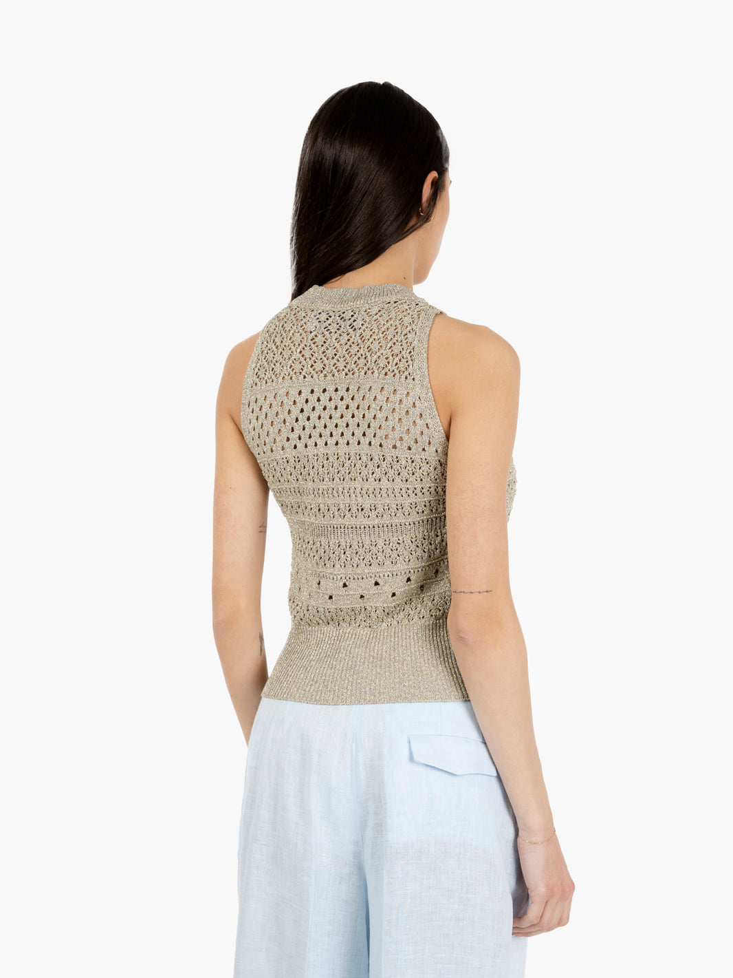 Top smanicato traforato beige