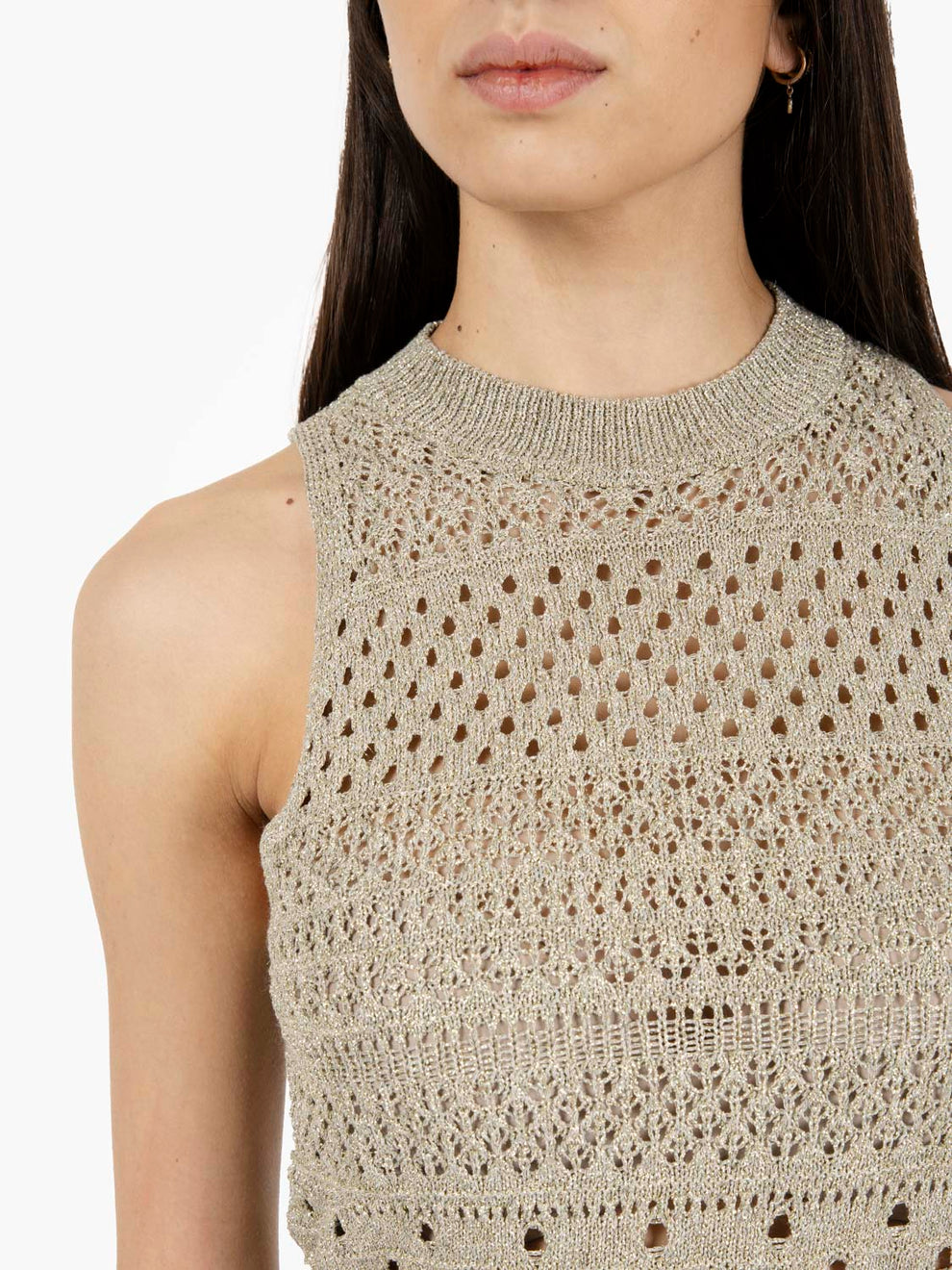 Top smanicato traforato beige