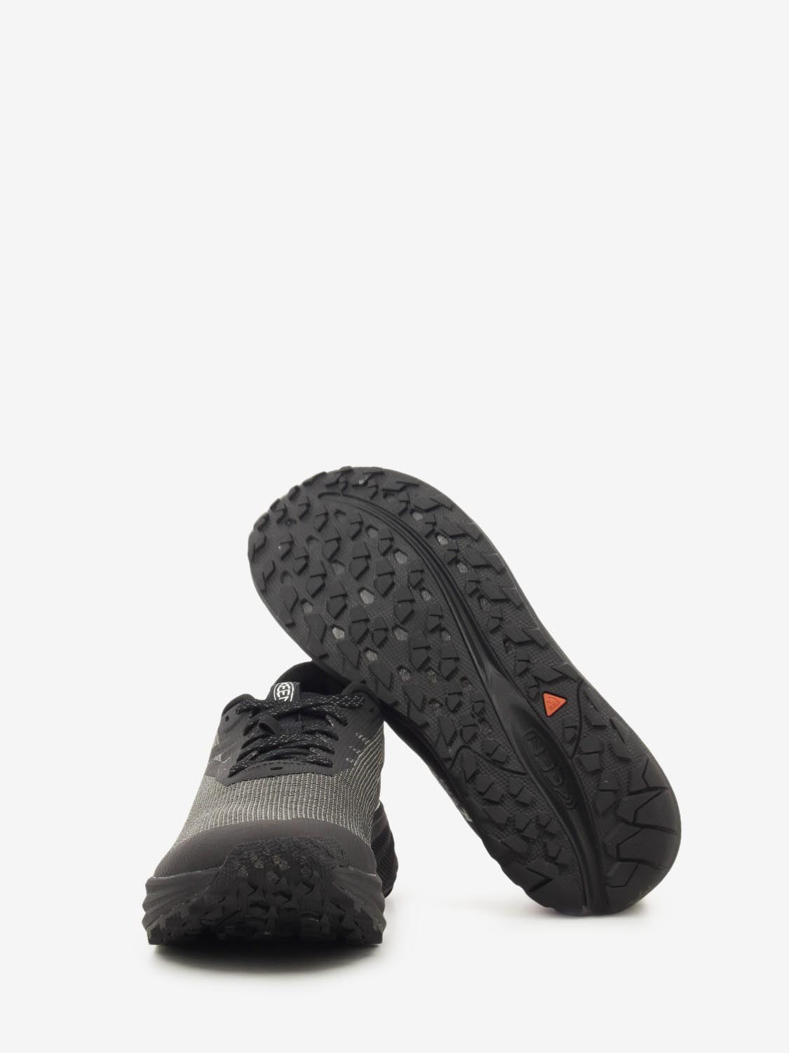 Roam W black / black