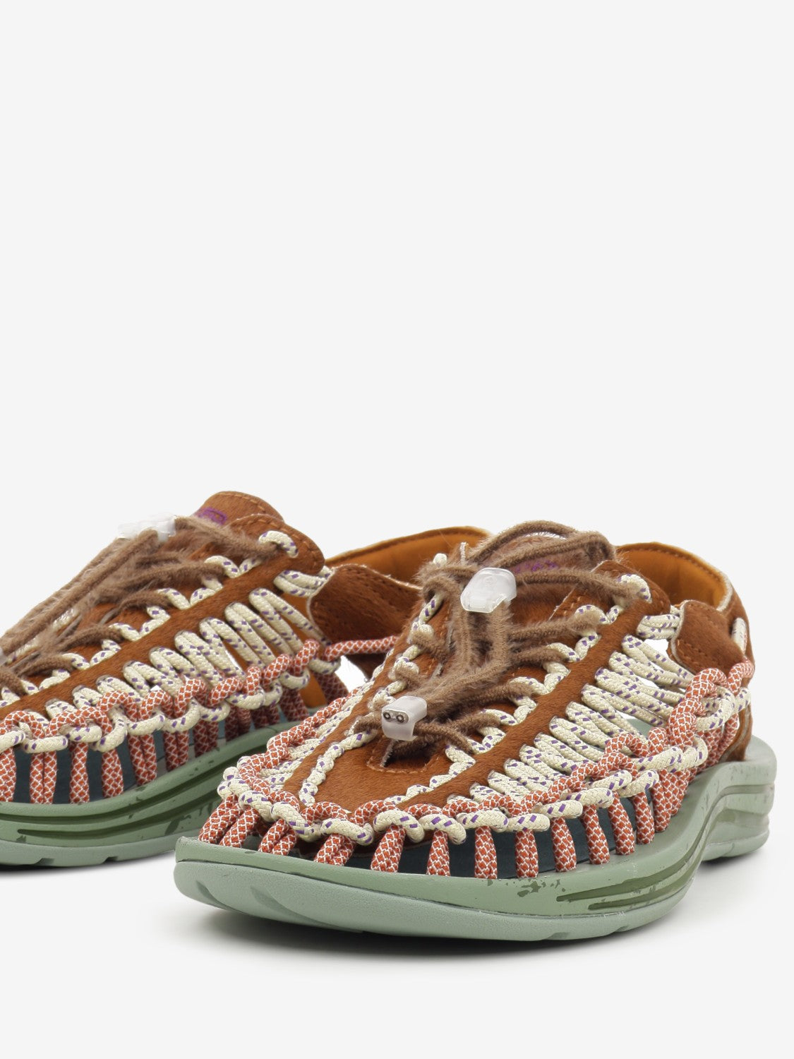 Uneek Lea terrain roasted pecan