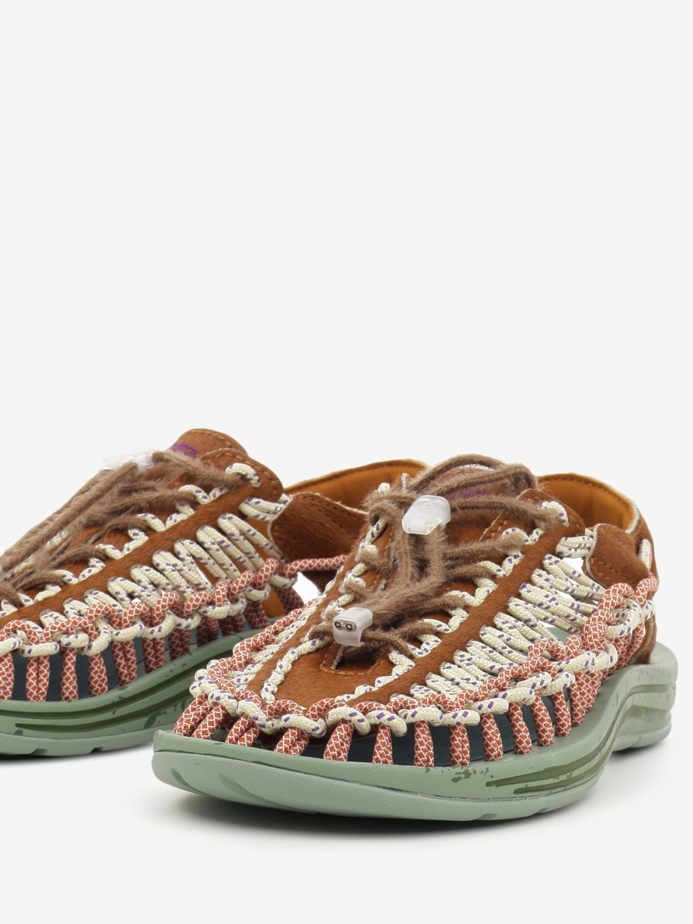 Uneek Lea terrain roasted pecan