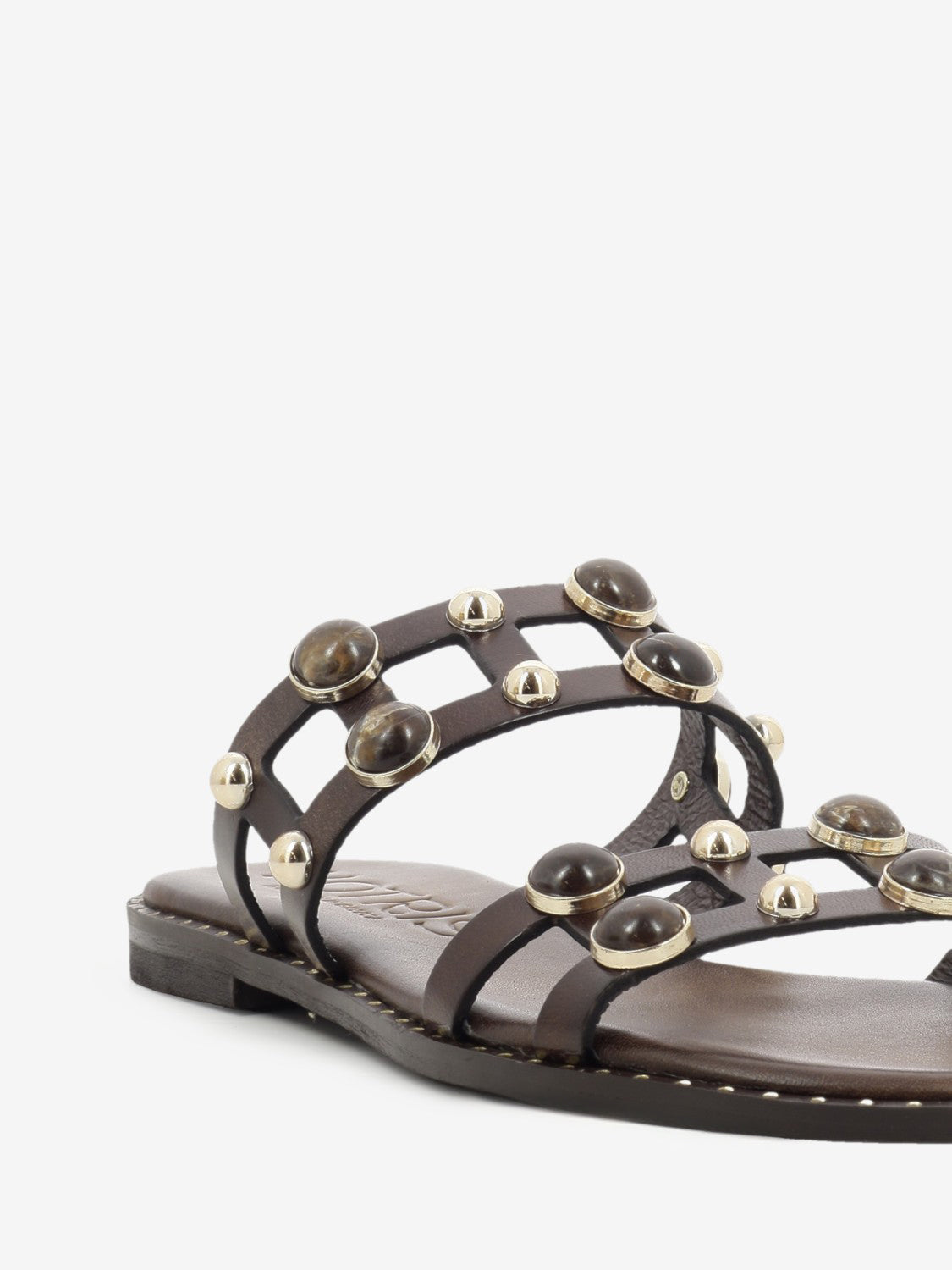 Slippers with choco stones