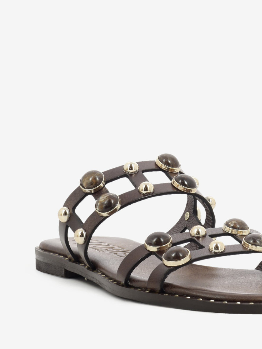Slippers with choco stones