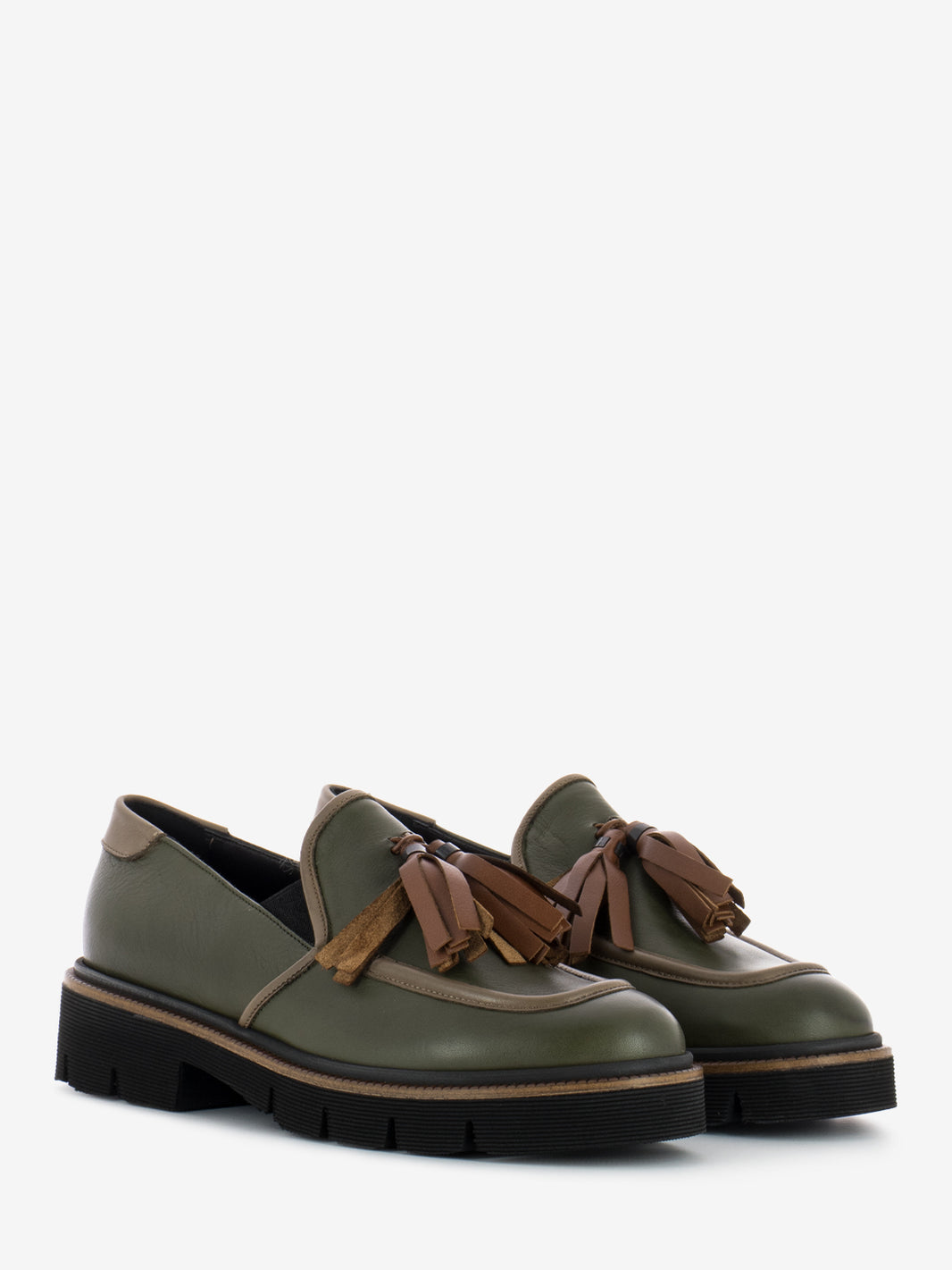 Mocassini in pelle con nappine verde