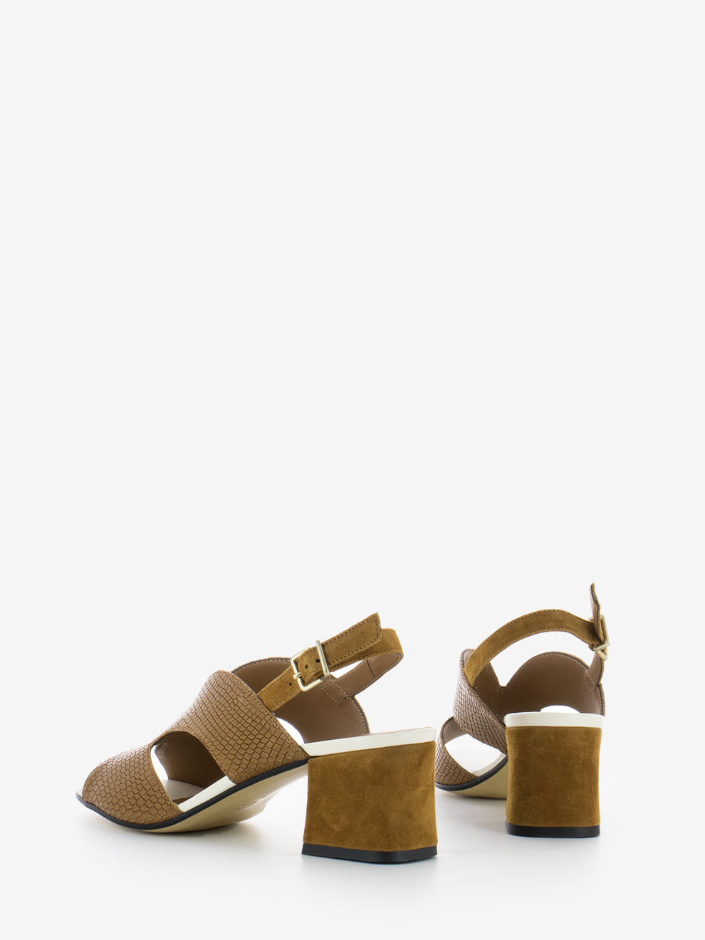 Hope milk / leather sandals
