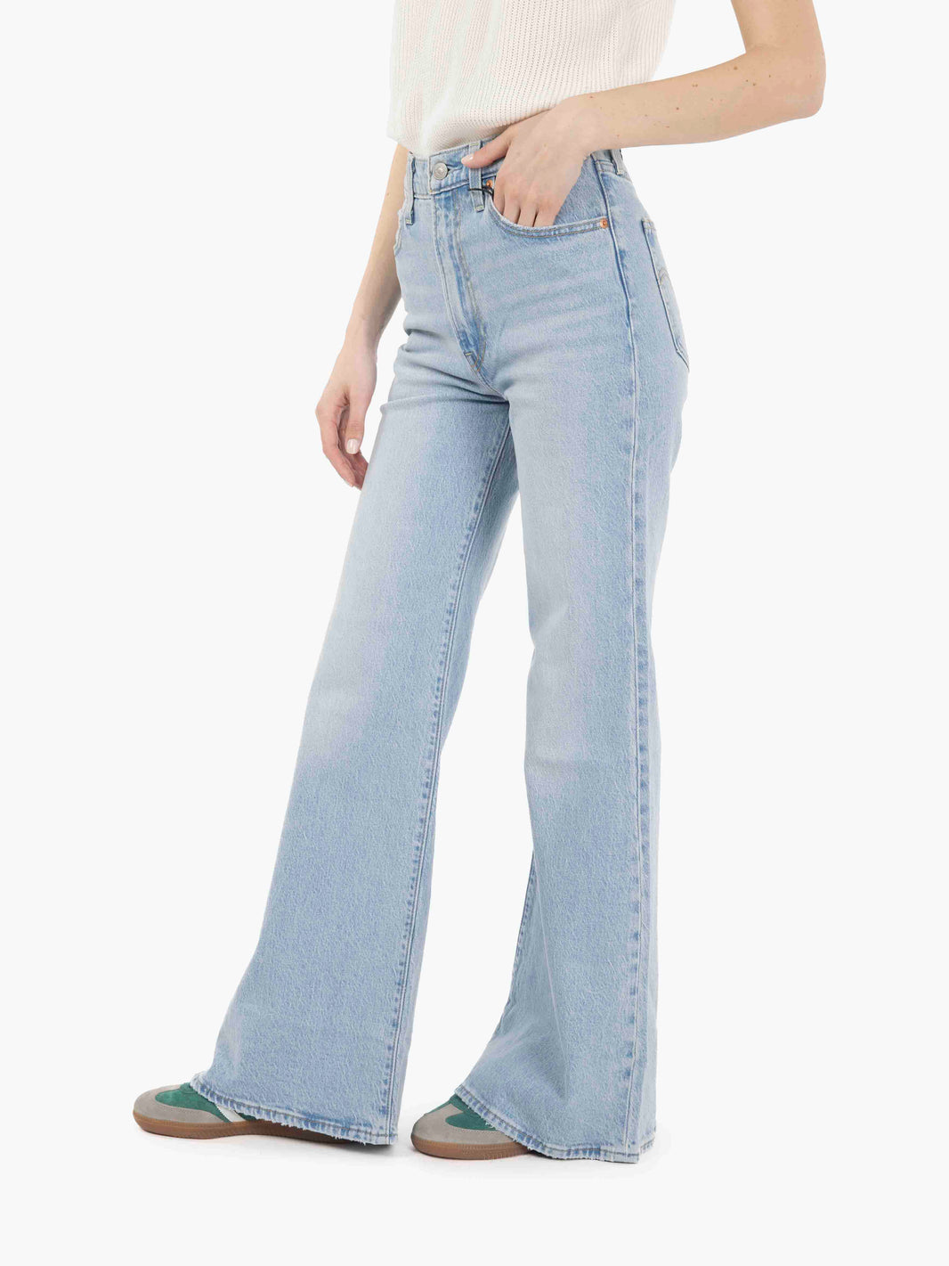 Ribcage bells sits azzurro