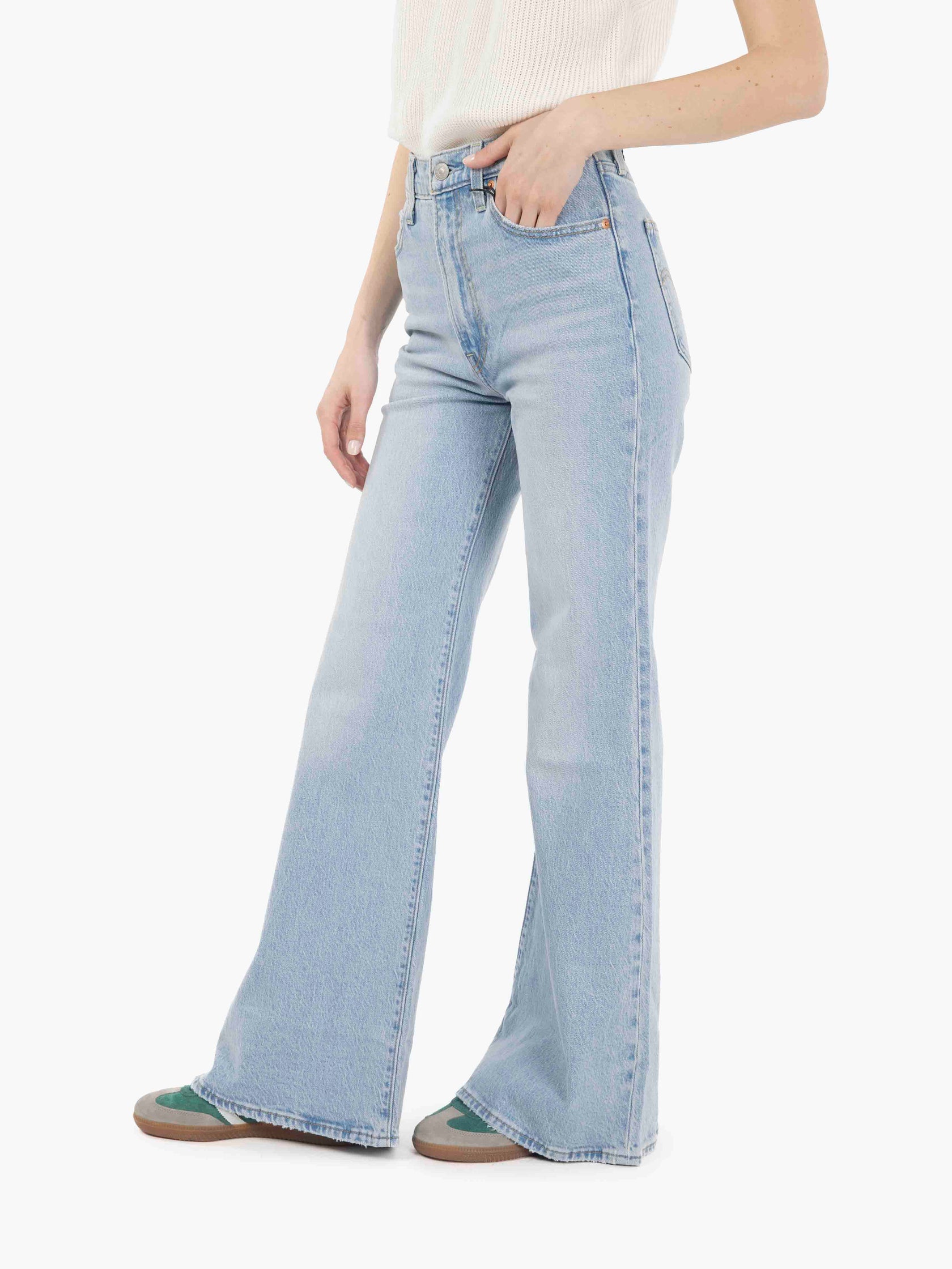 Ribcage bells sits azzurro