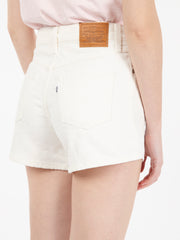 LEVI'S® - '80s Mom Shorts snowing in La