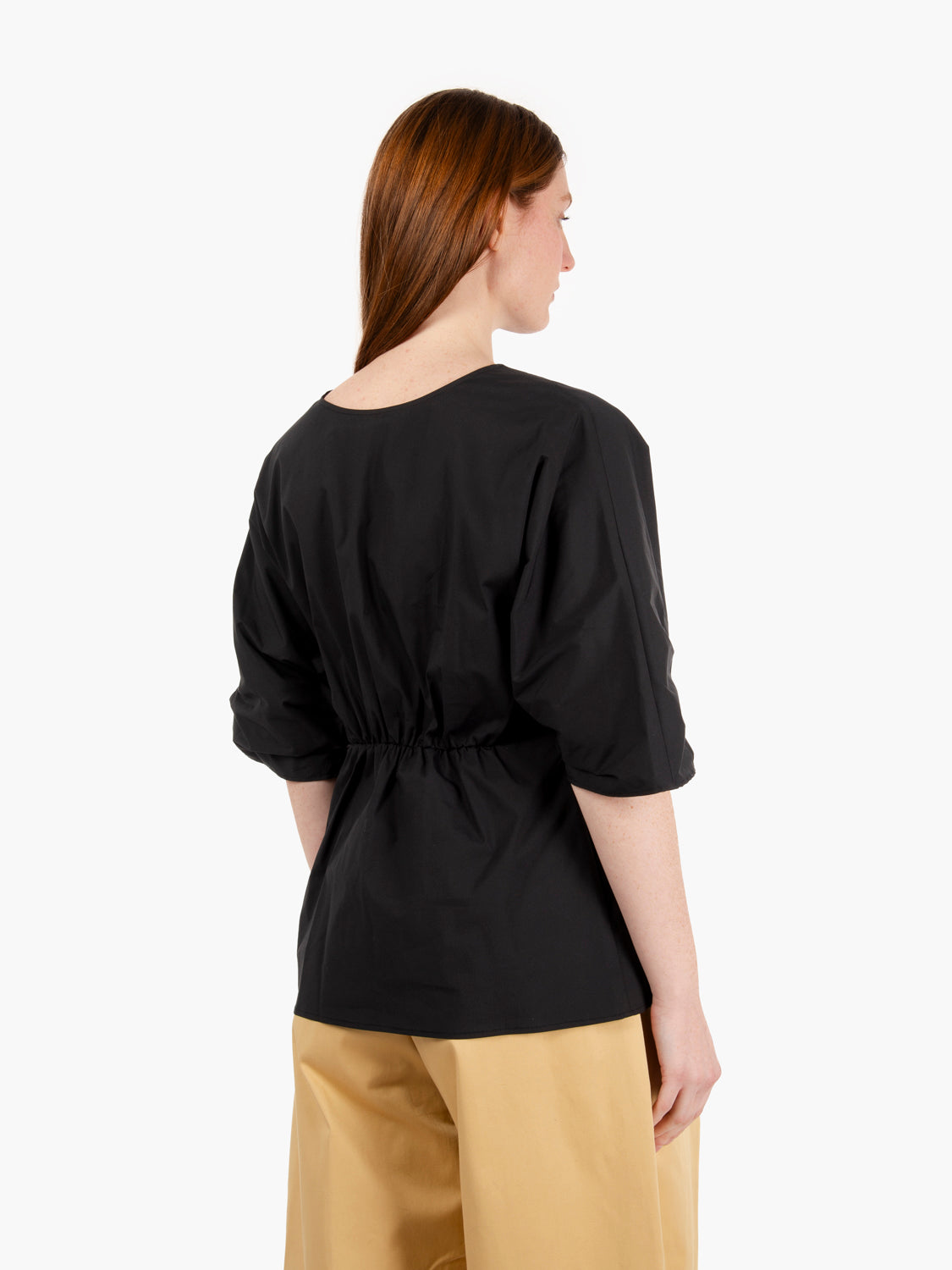Blusa arricciata nera