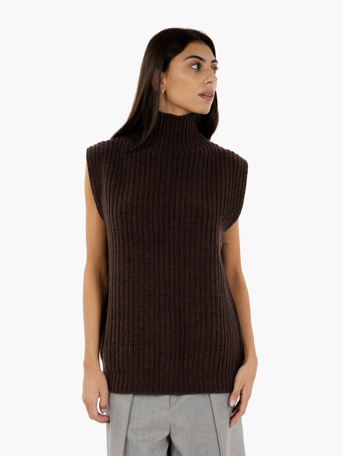 Deon high-necked dark brown vest