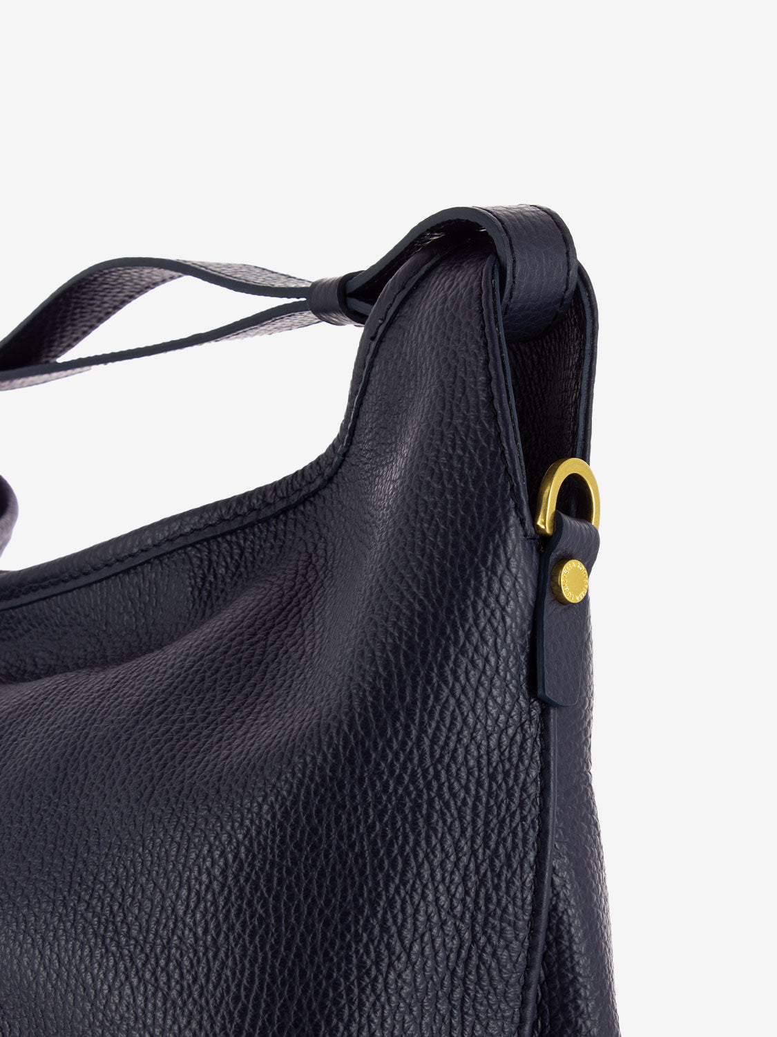 Ingrid bag in blue hammered leather