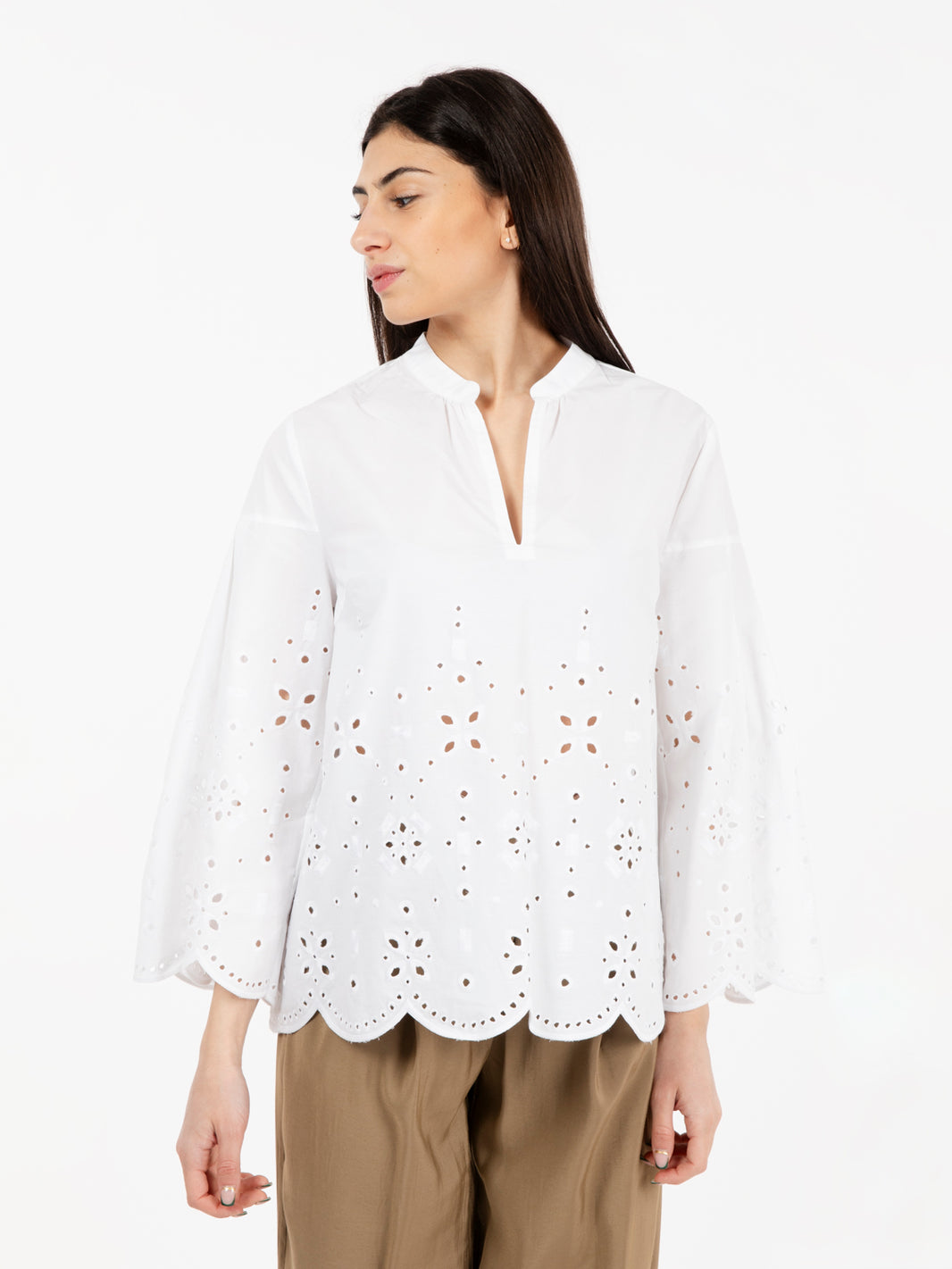 White blouse with Sangallo details