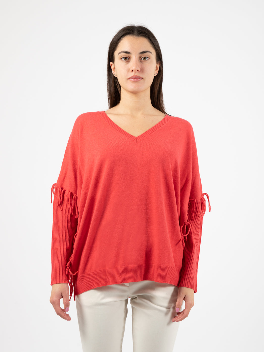 Maglia a V frange corallo