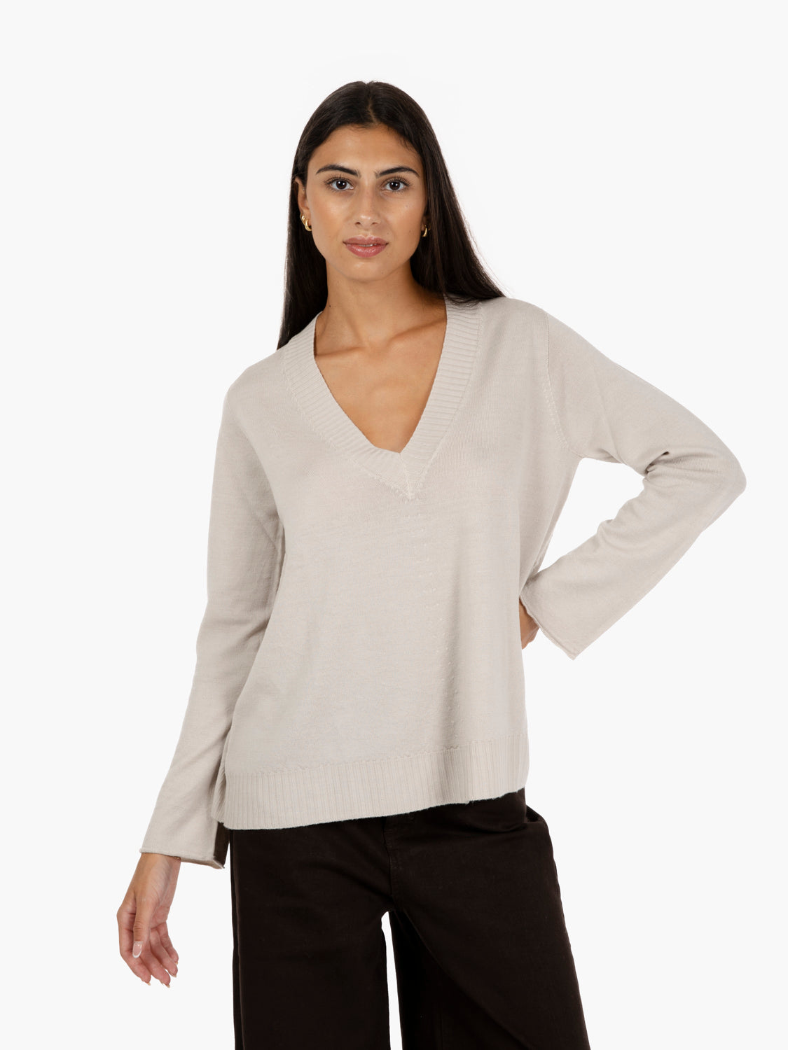 Caffe latte V-neck sweater