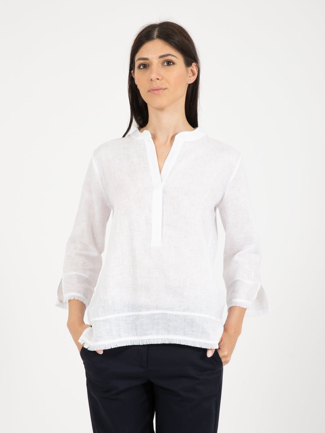 Maglia serafino con frange bianca