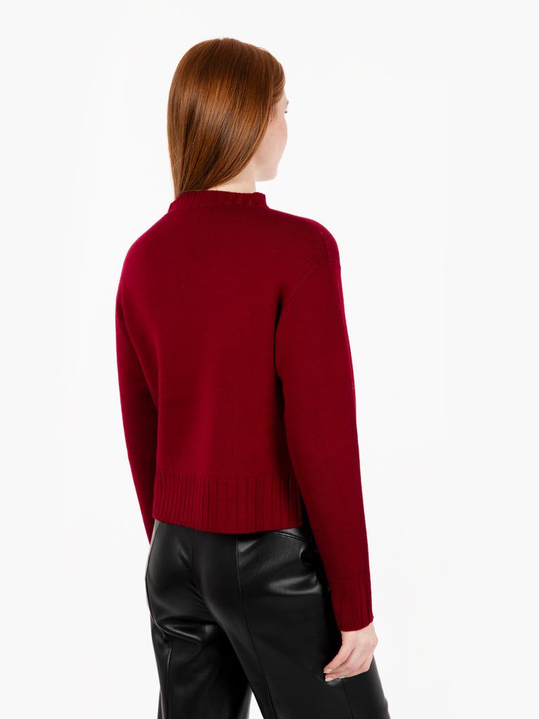 MAIDA MILA - Maglione crop con collo a cratere rosso rubino