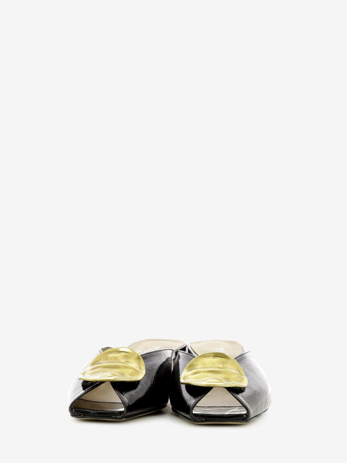 Ciabatta in pelle con accessorio nera