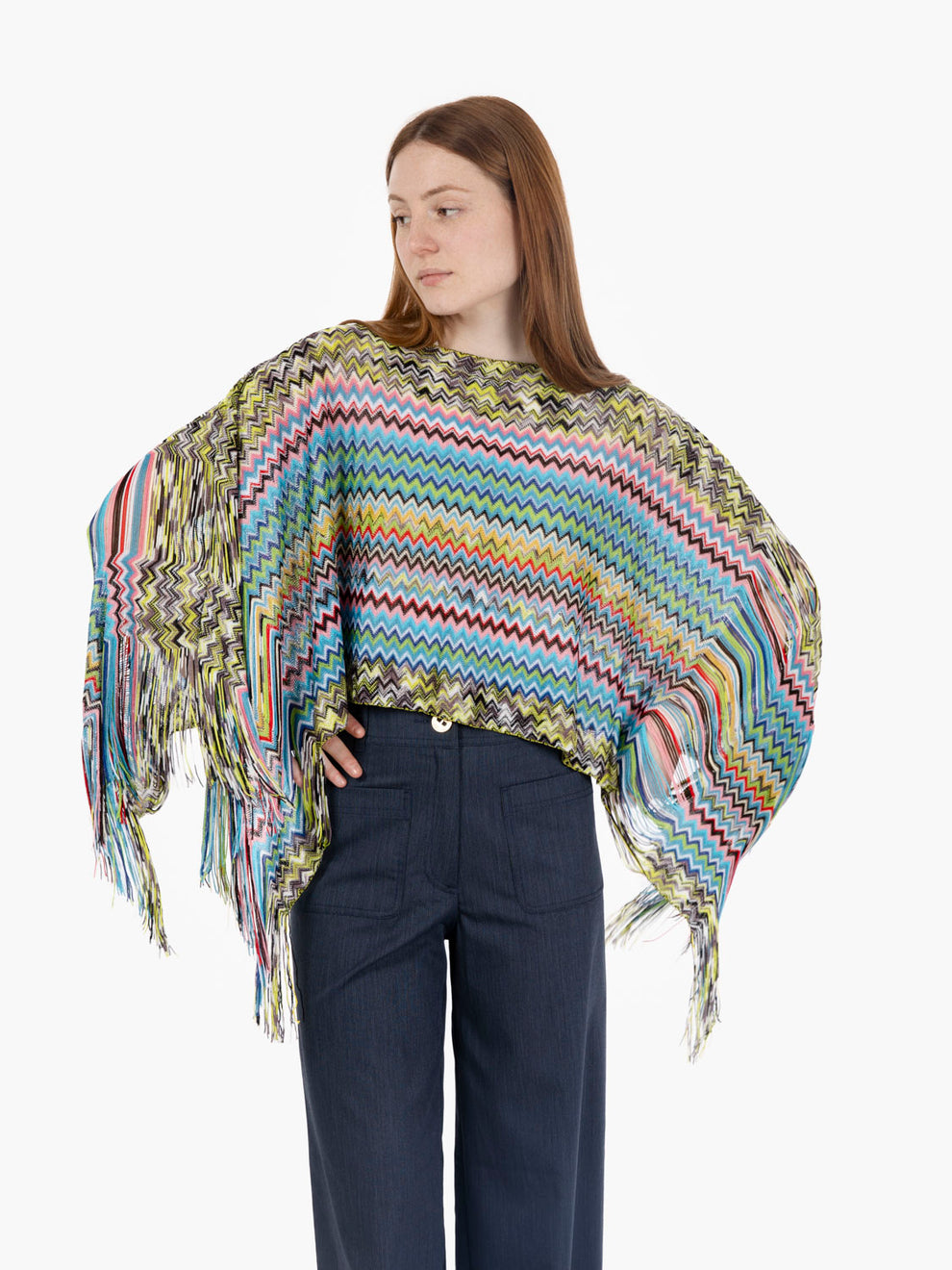 Short poncho with pink/blue fringes
