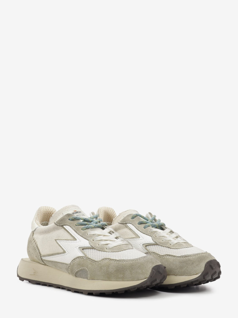 Hype nylon and washed suede sand
