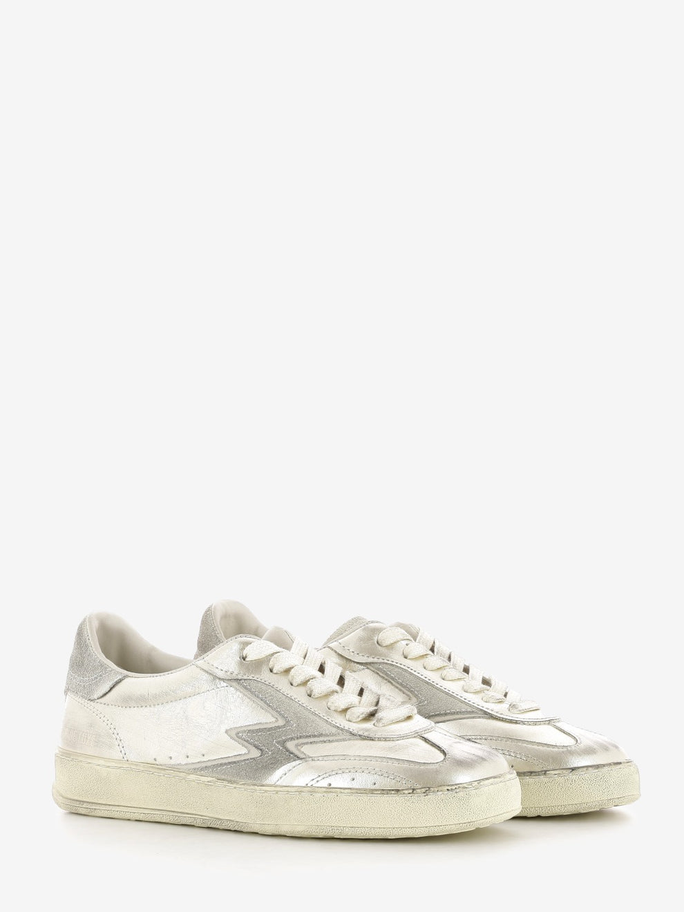 Sneakers brushed laminated platinum