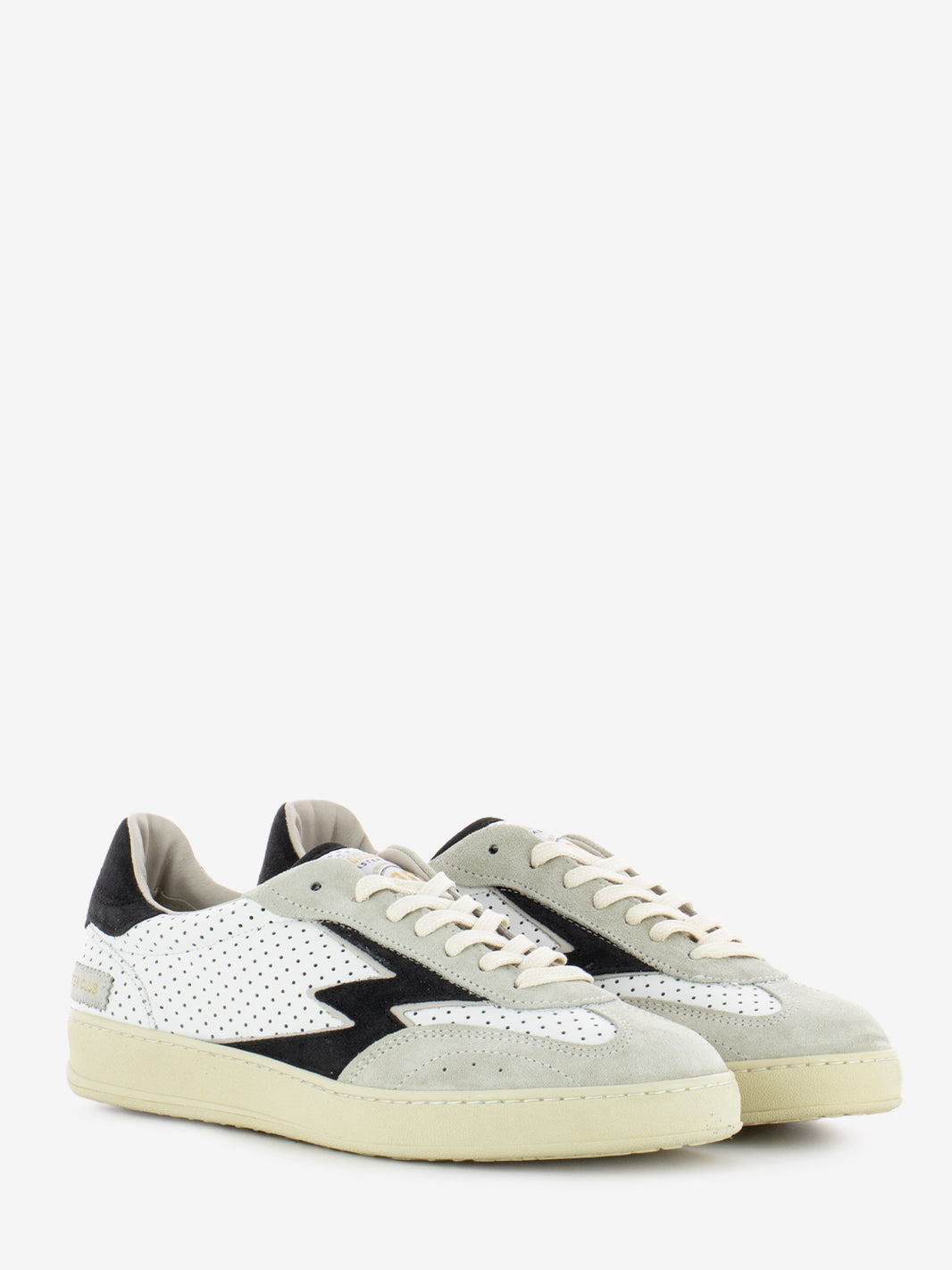 Master Club sneakers white / black