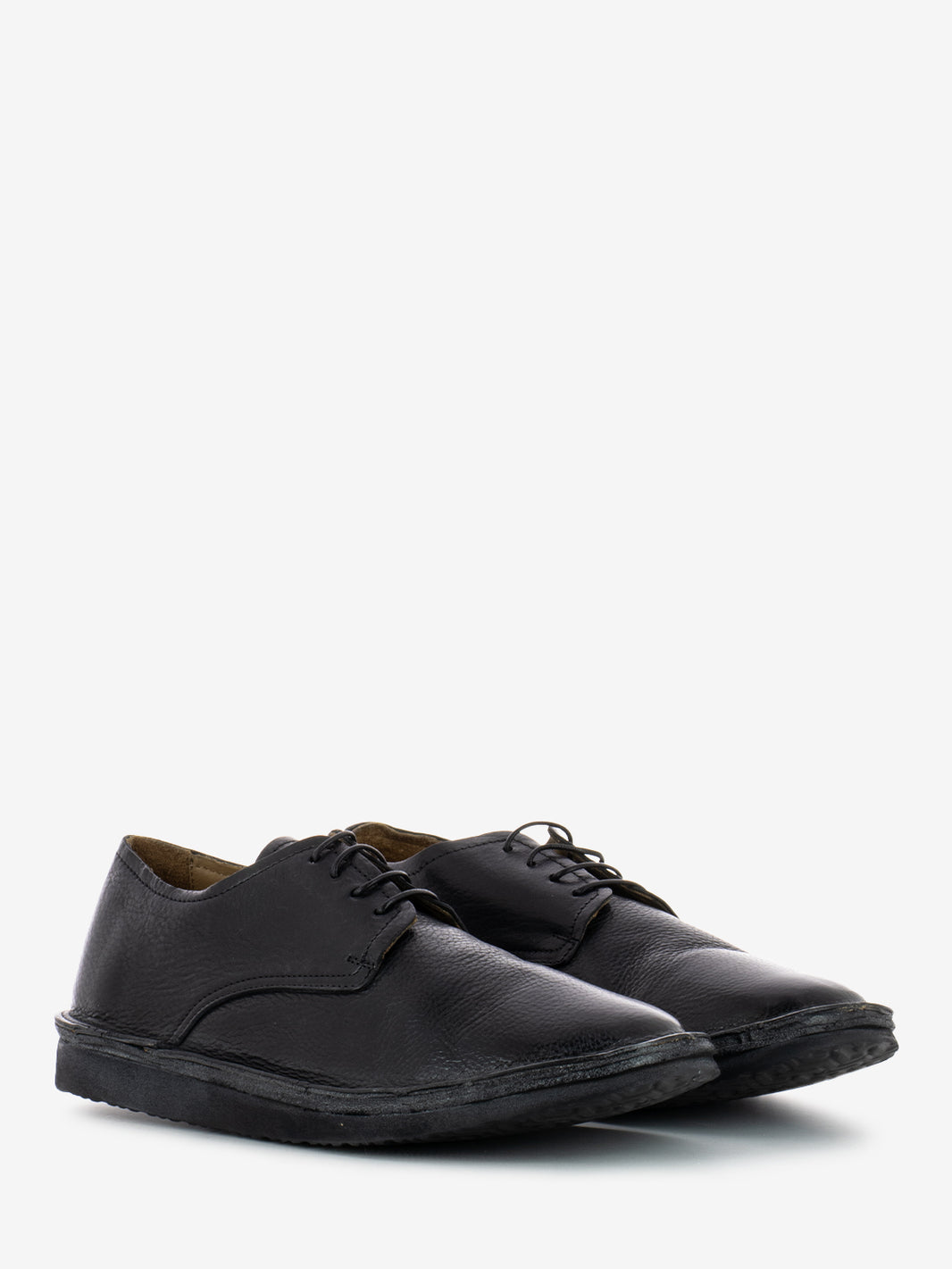 Black lace-up casual shoe