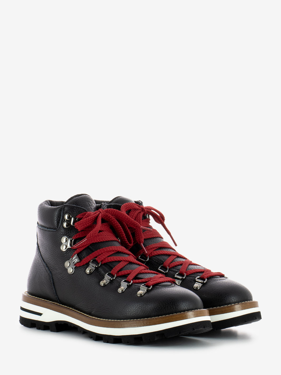W Cortina black shoe