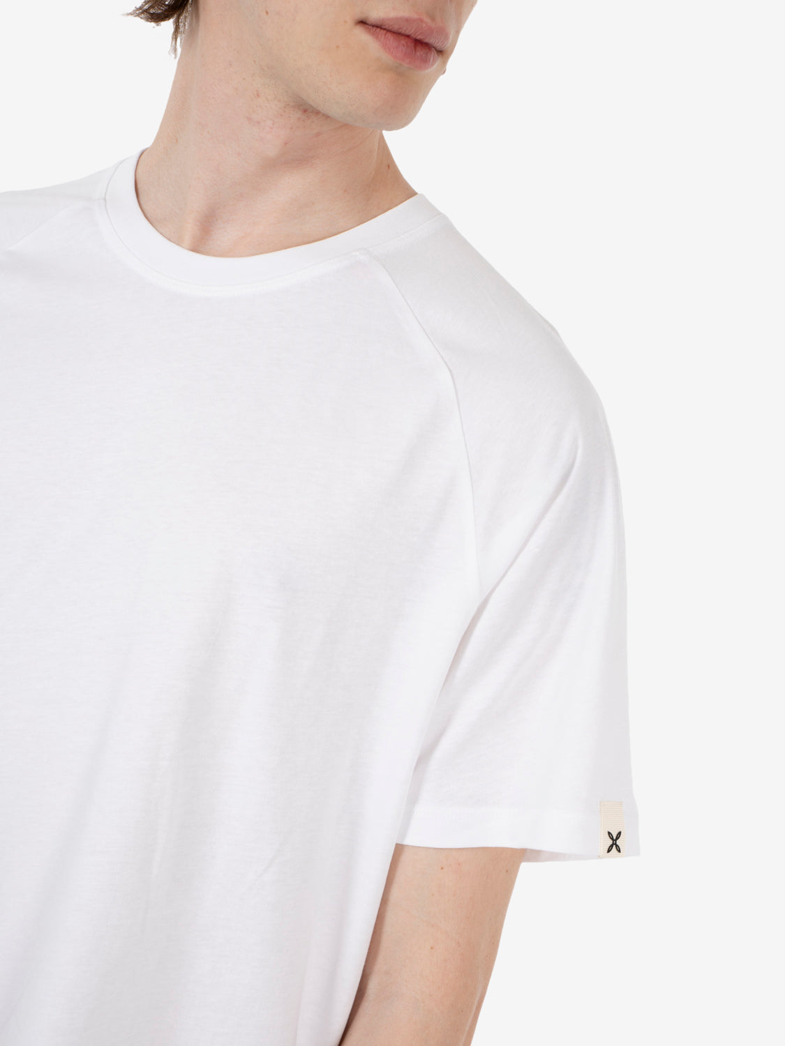 Minimal logo t-shirt white
