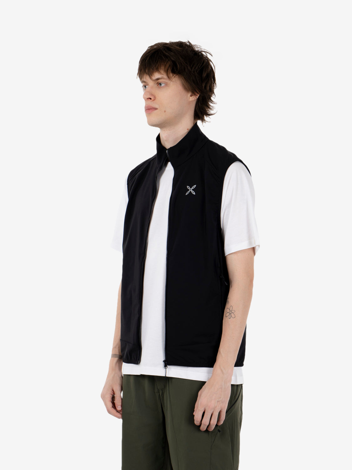 Rise vest black