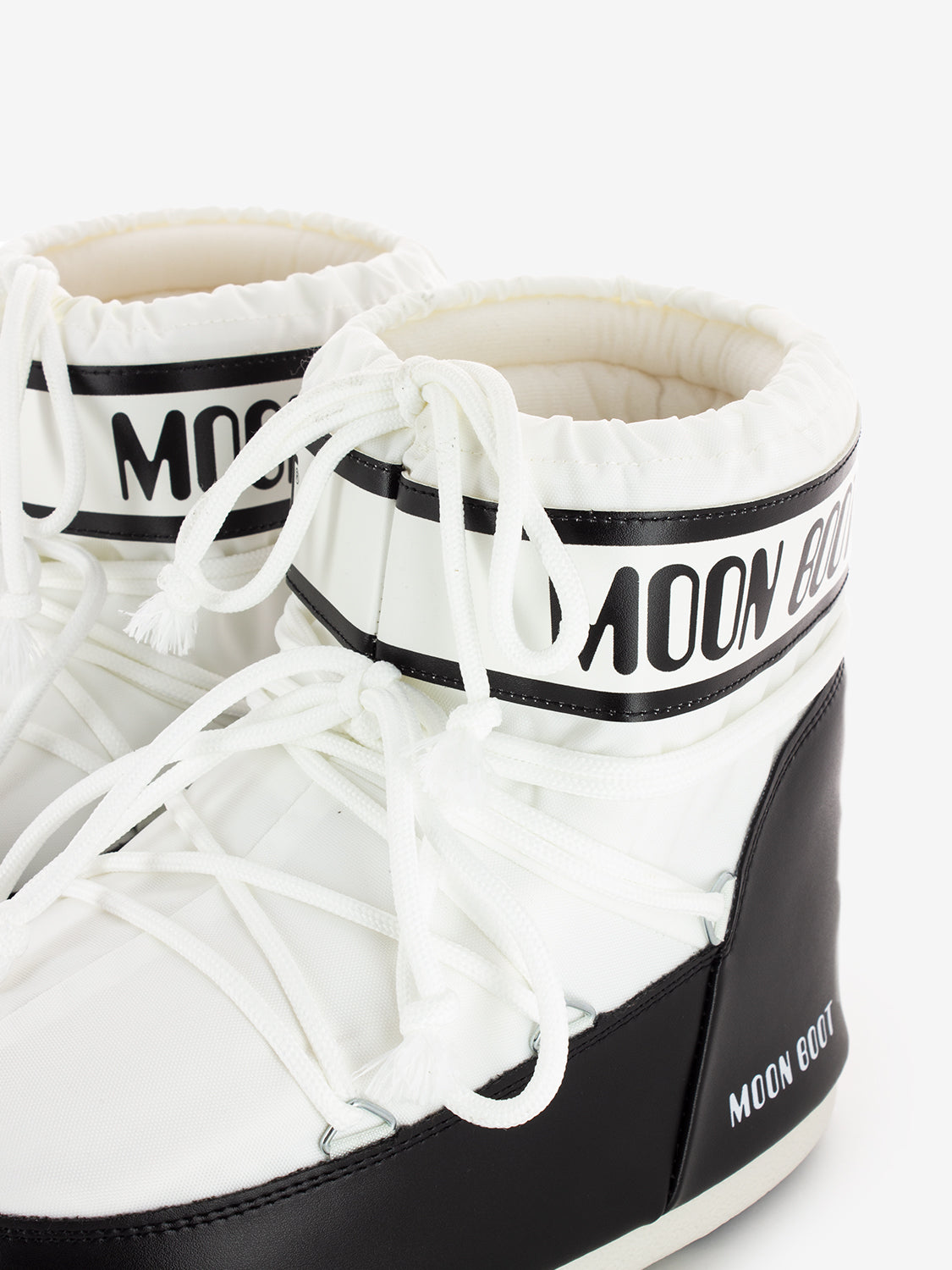 MB Icon low white