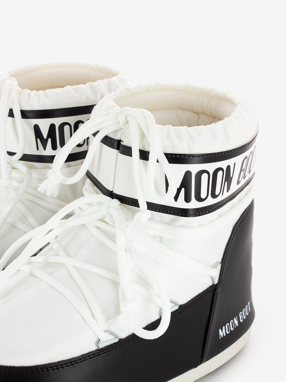 MB Icon low white