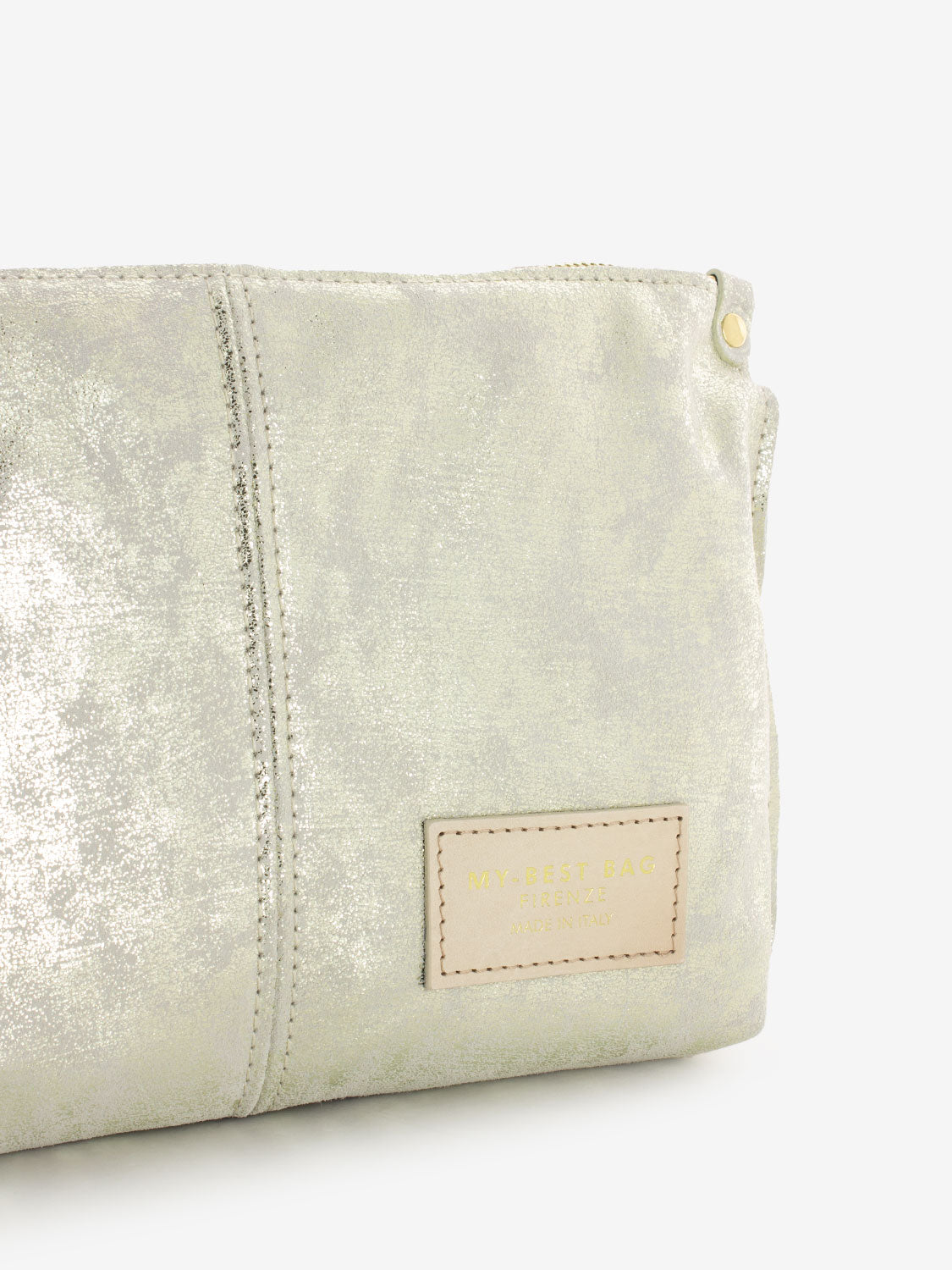 Borsa a spalla in pelle laminata latte