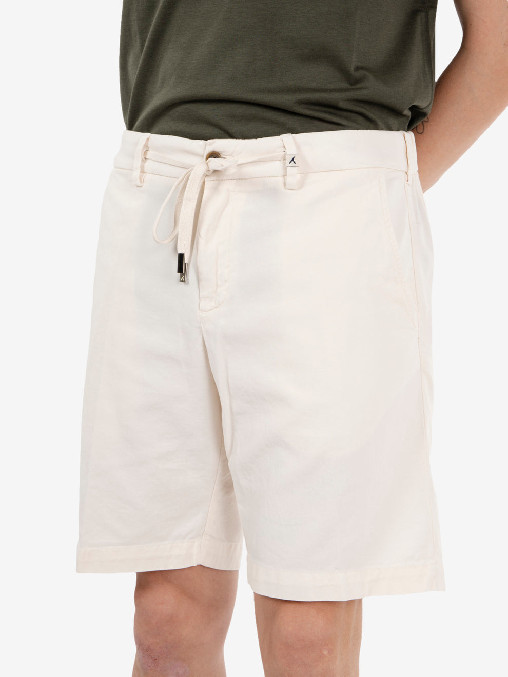 Bermuda in ice cotton off white