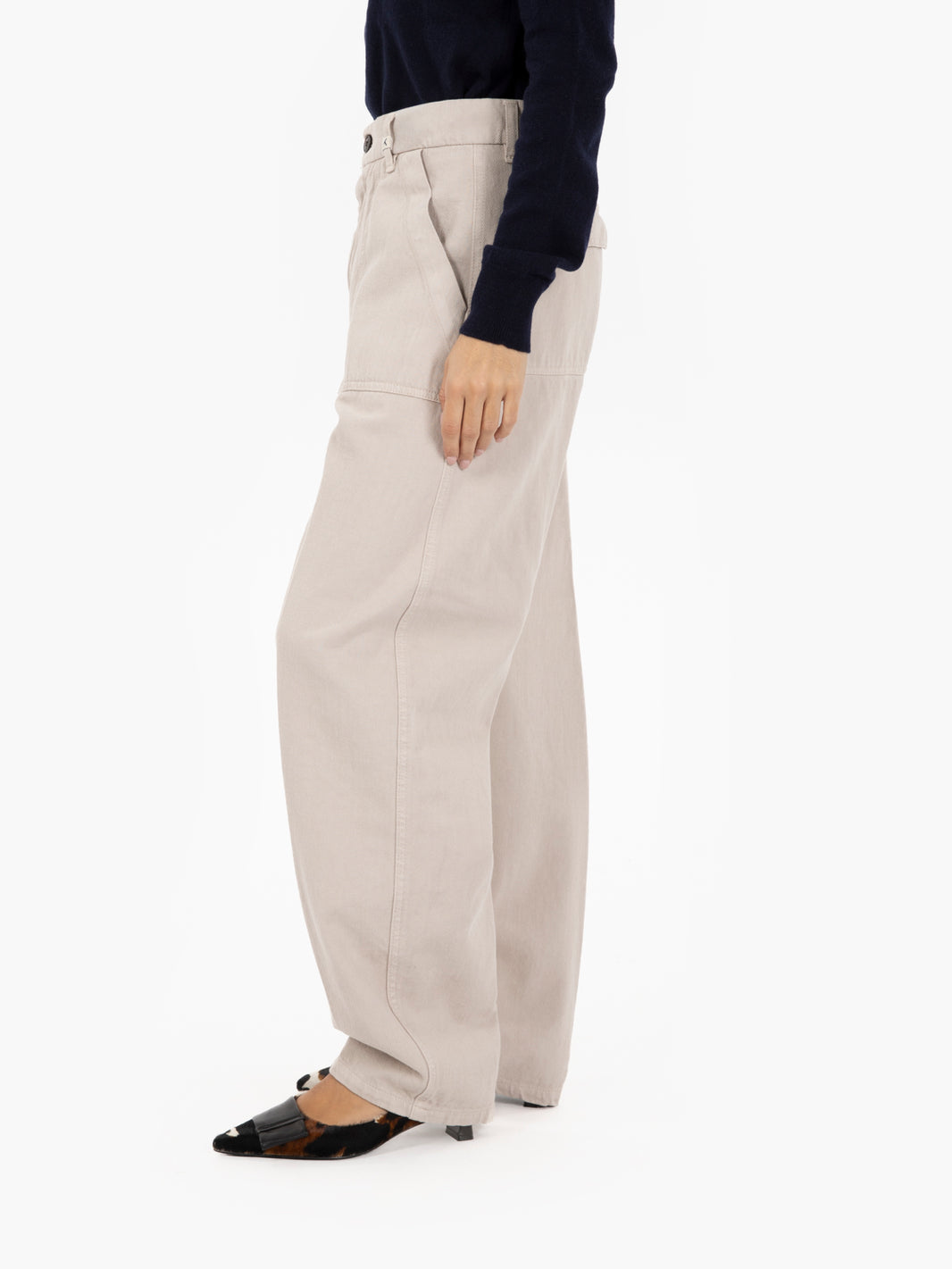 Pantaloni carrot fit fatigue sabbia