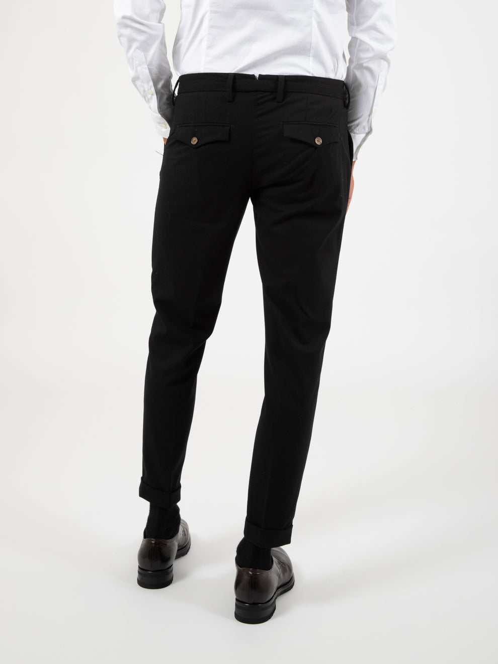 Pantaloni carrot neri