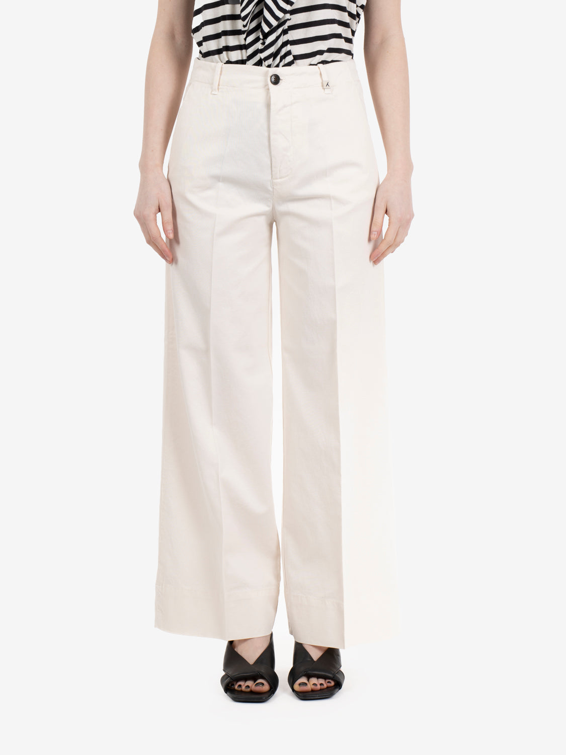 Pantaloni crop off white