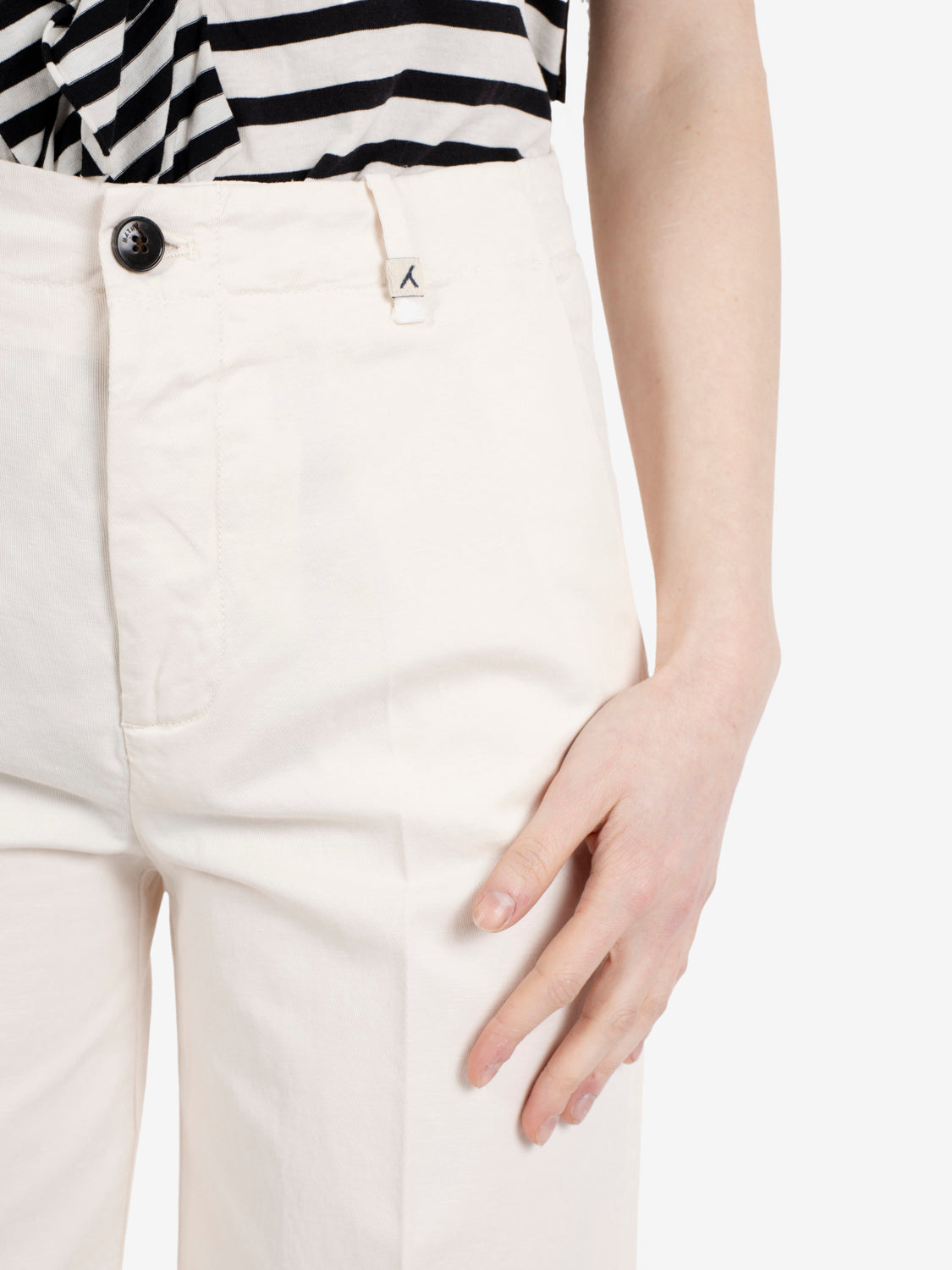 Pantaloni crop off white
