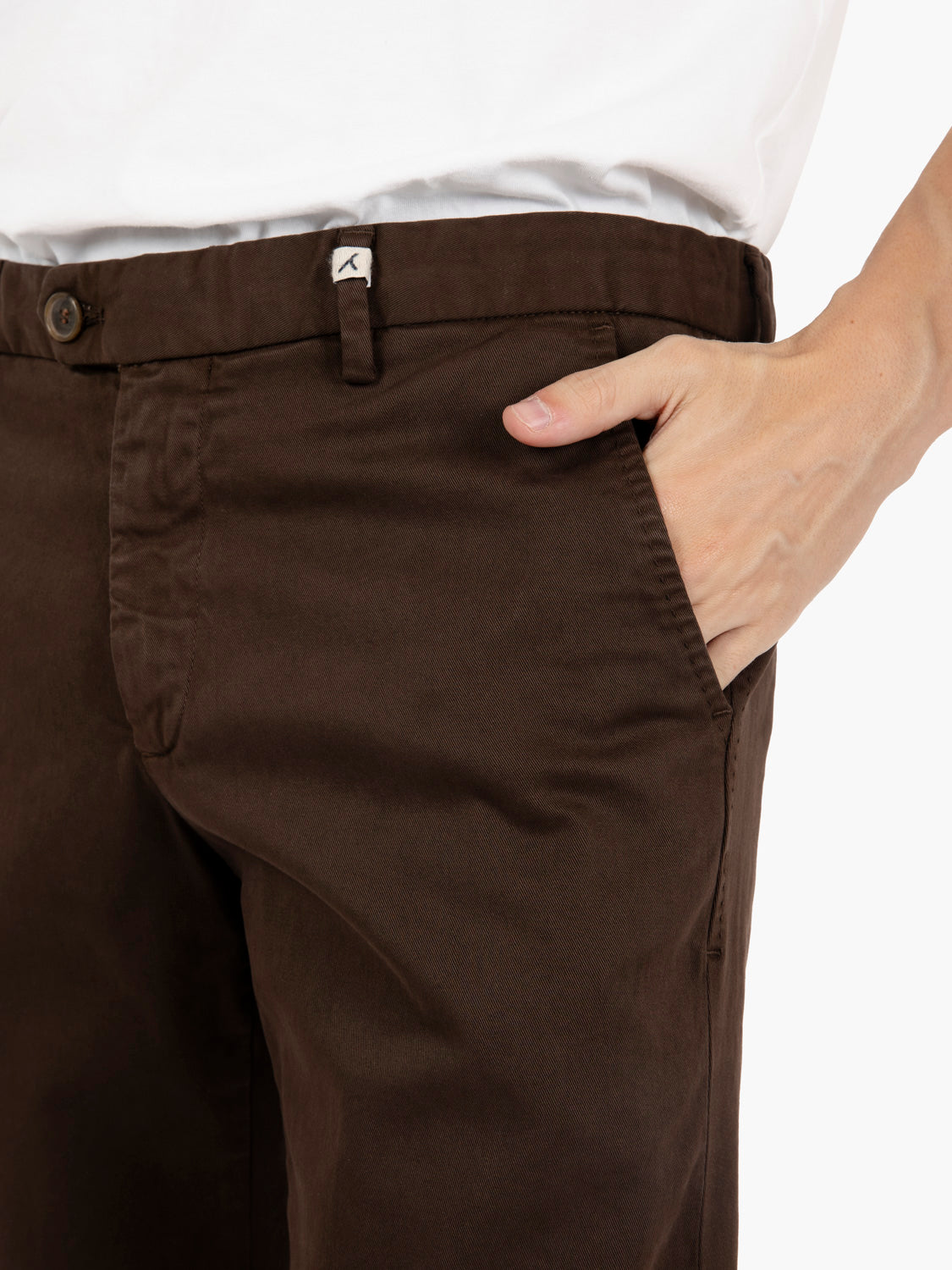 Pantaloni gabardina slim moro