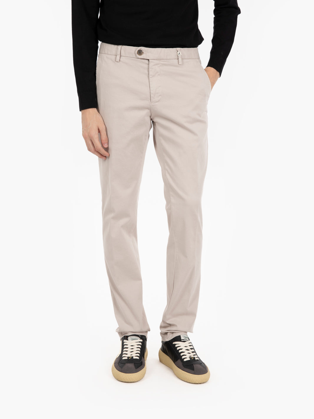 Pantaloni gabardina slim sabbia