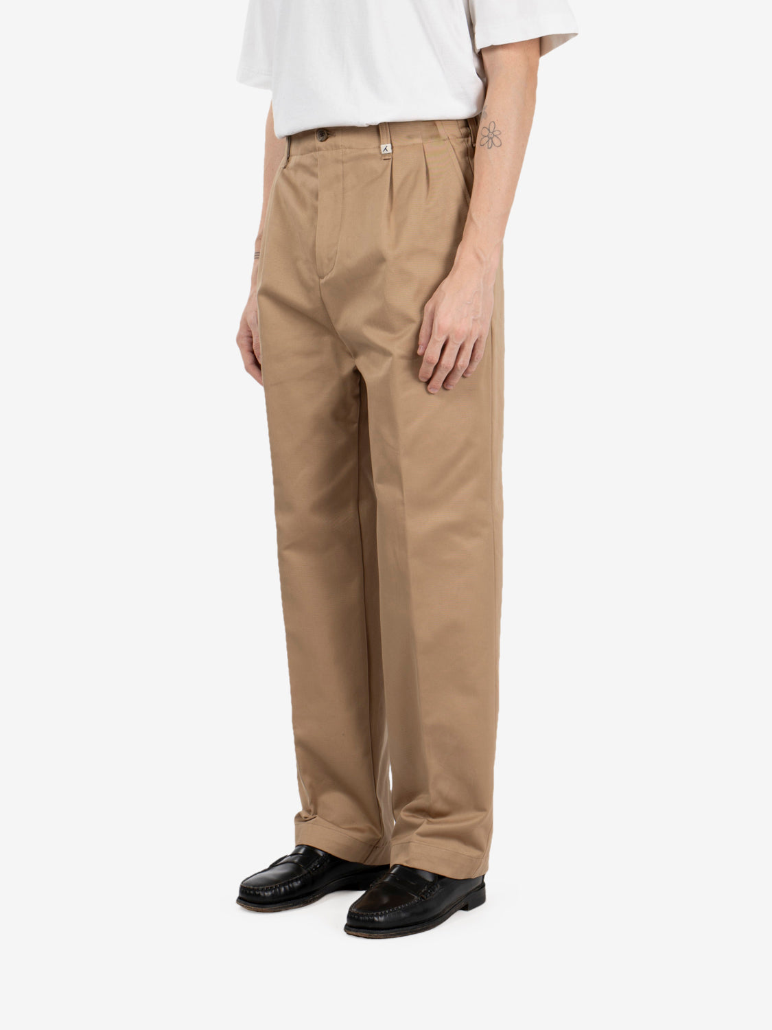 Pantaloni in cotone doppia pince kaky