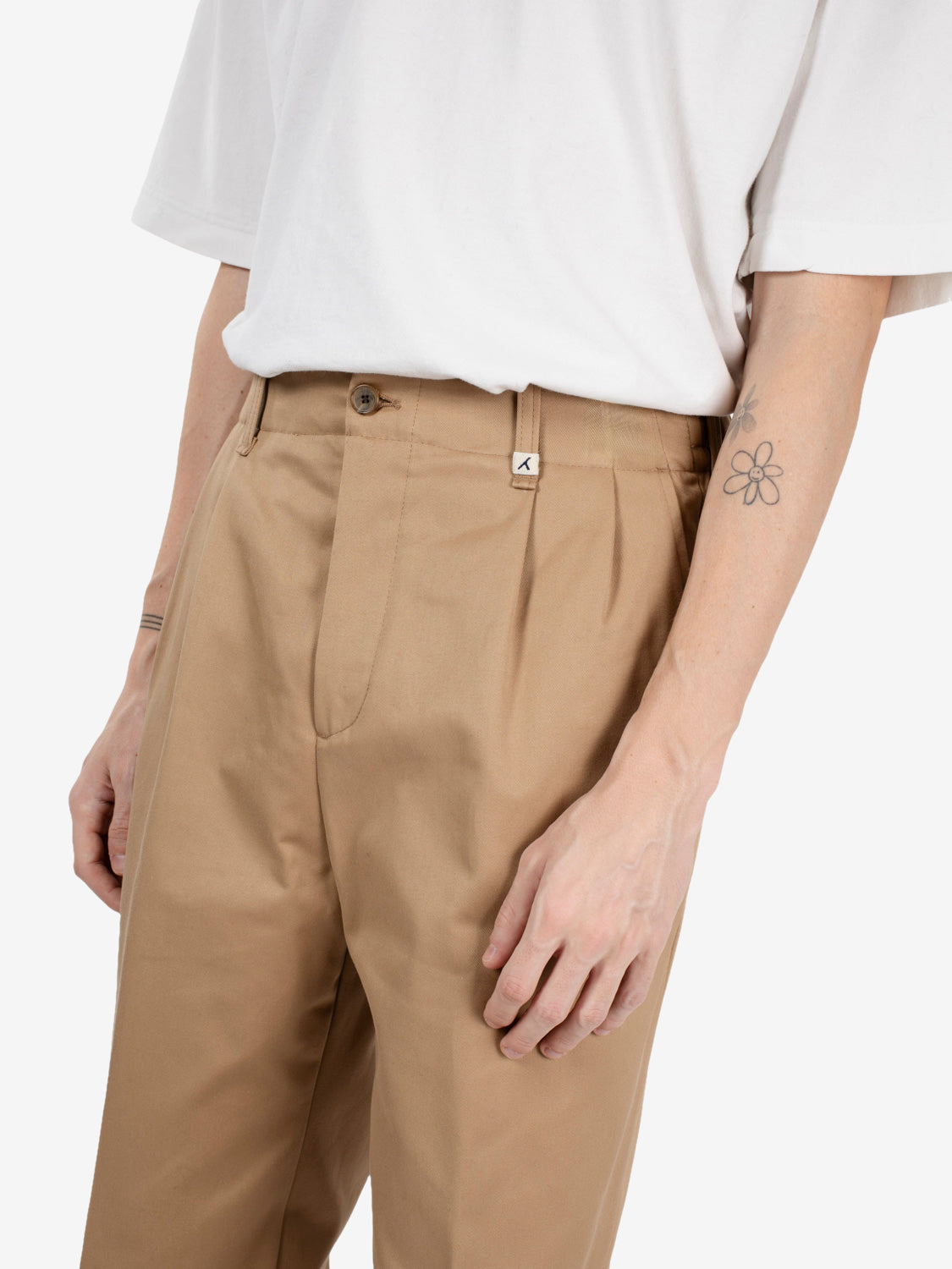 Pantaloni in cotone doppia pince kaky
