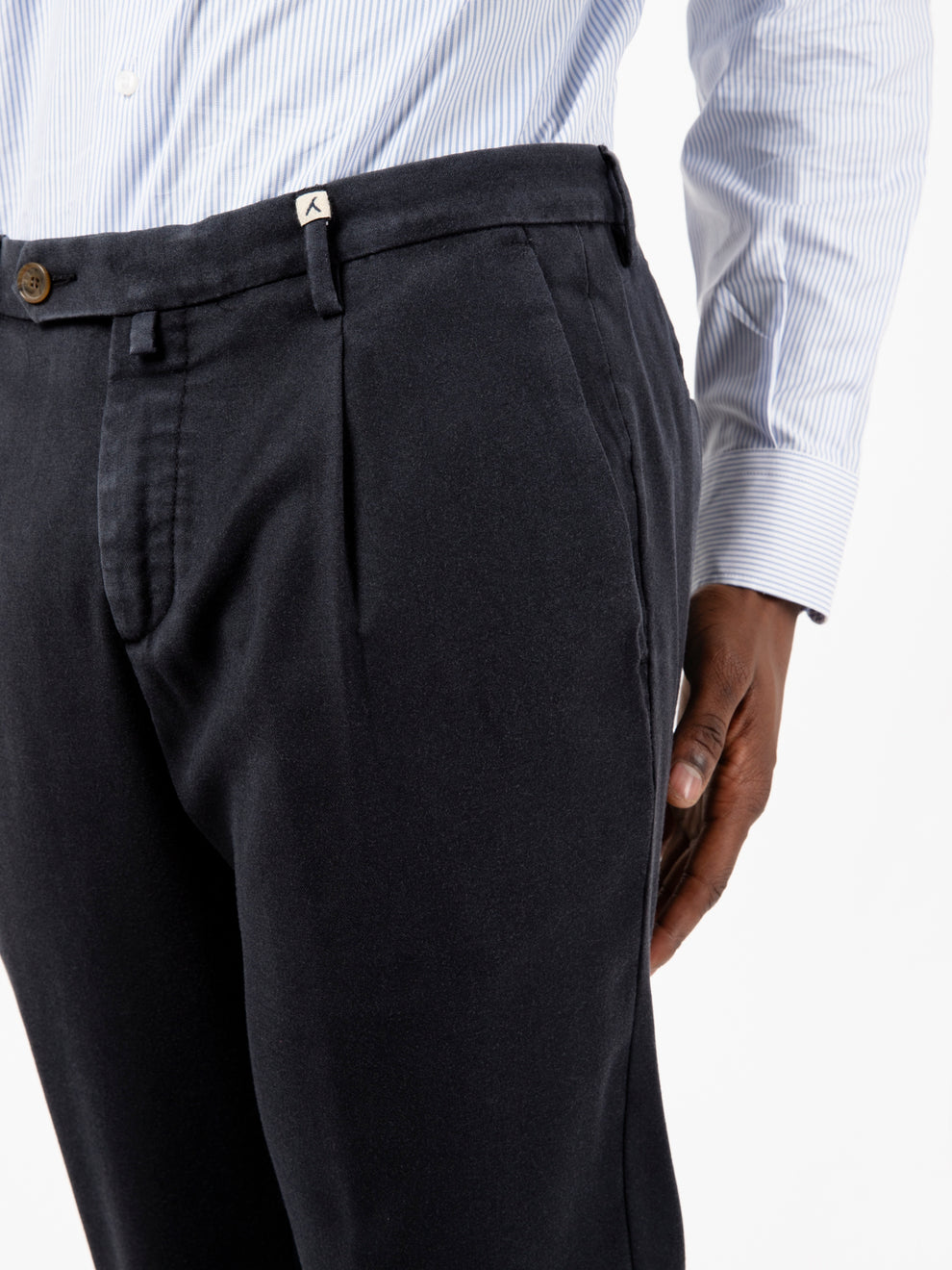 Pantaloni in lana enzimato blu