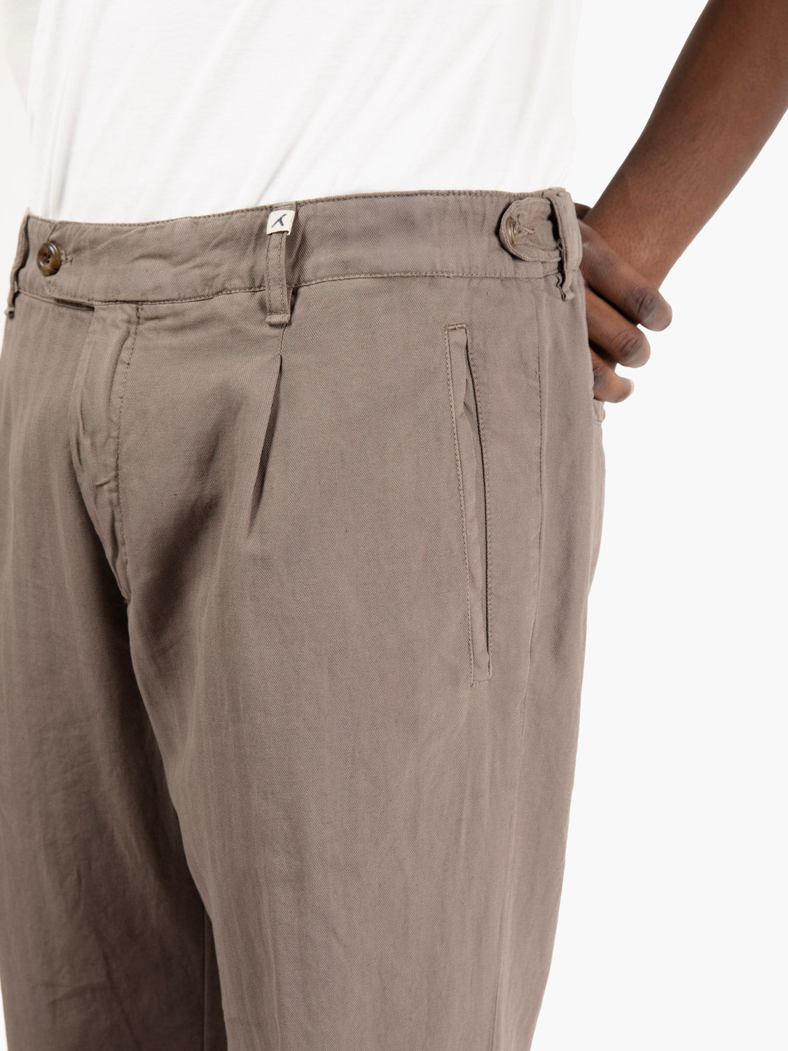 Pantaloni in lino e cotone cioccolato