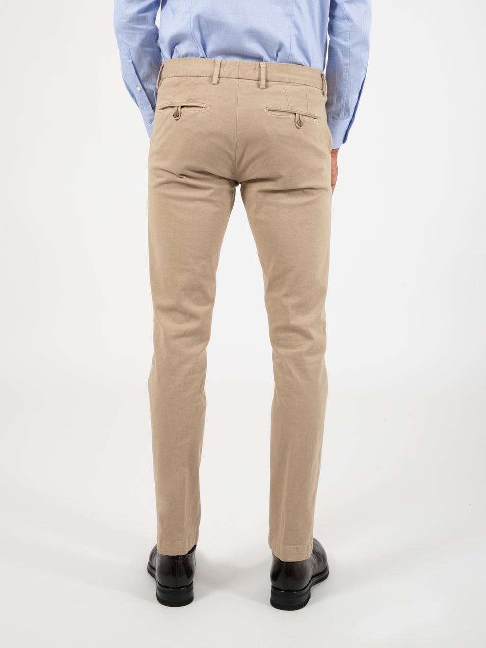 Pantaloni slim in cotone sabbia