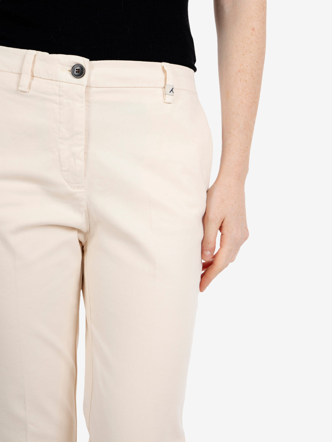 Pantaloni trombetta in cotone off white