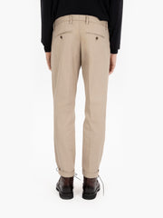 MYTHS - Pantaloni Zeus carrot fit beige